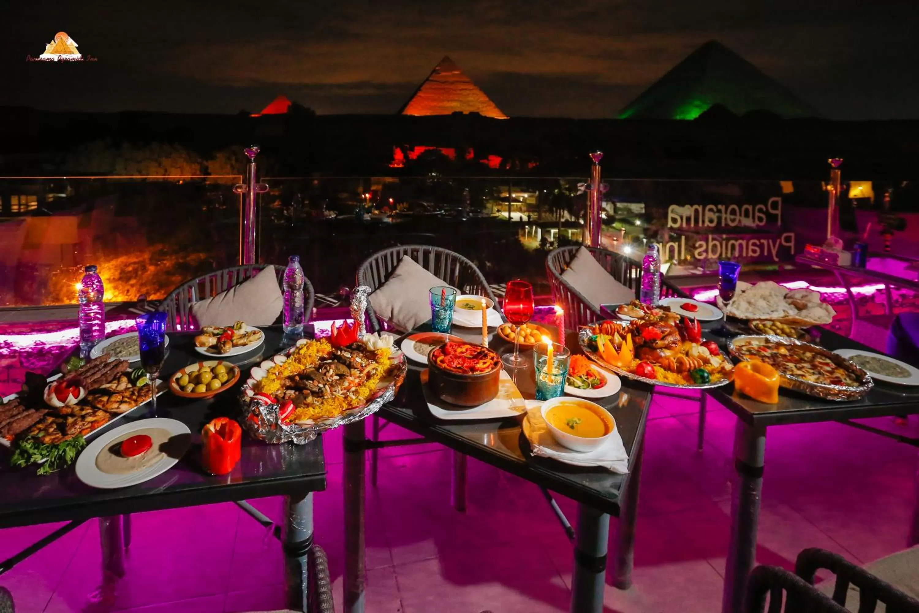Restaurant/places to eat in PANORAMA view pyramids