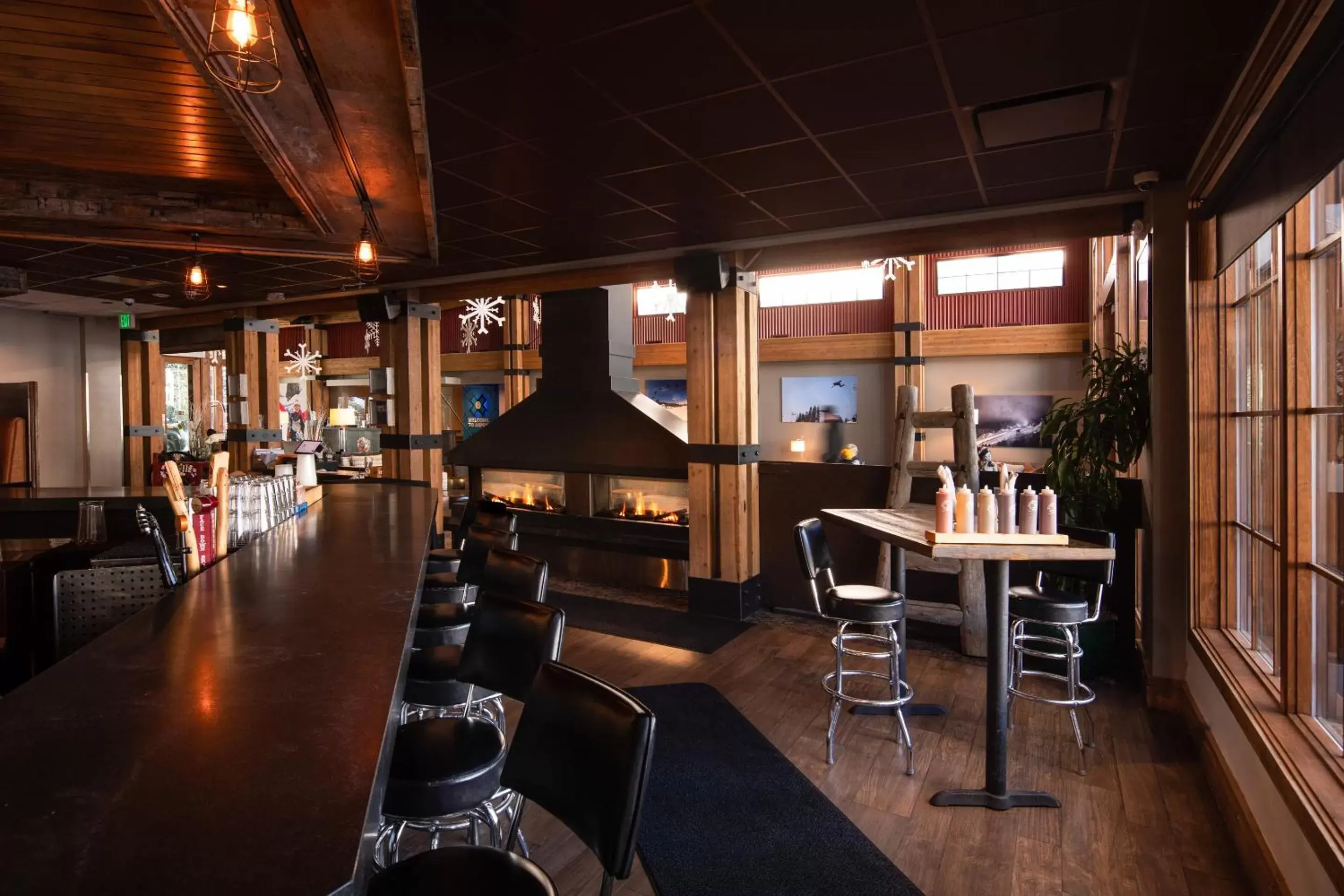Restaurant/places to eat, Lounge/Bar in The Inn at Aspen