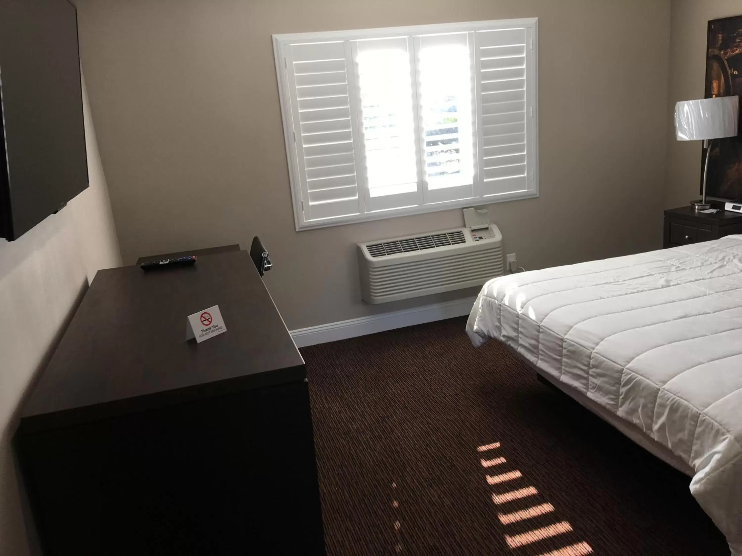 Bedroom, Bed in Vallejo Inn