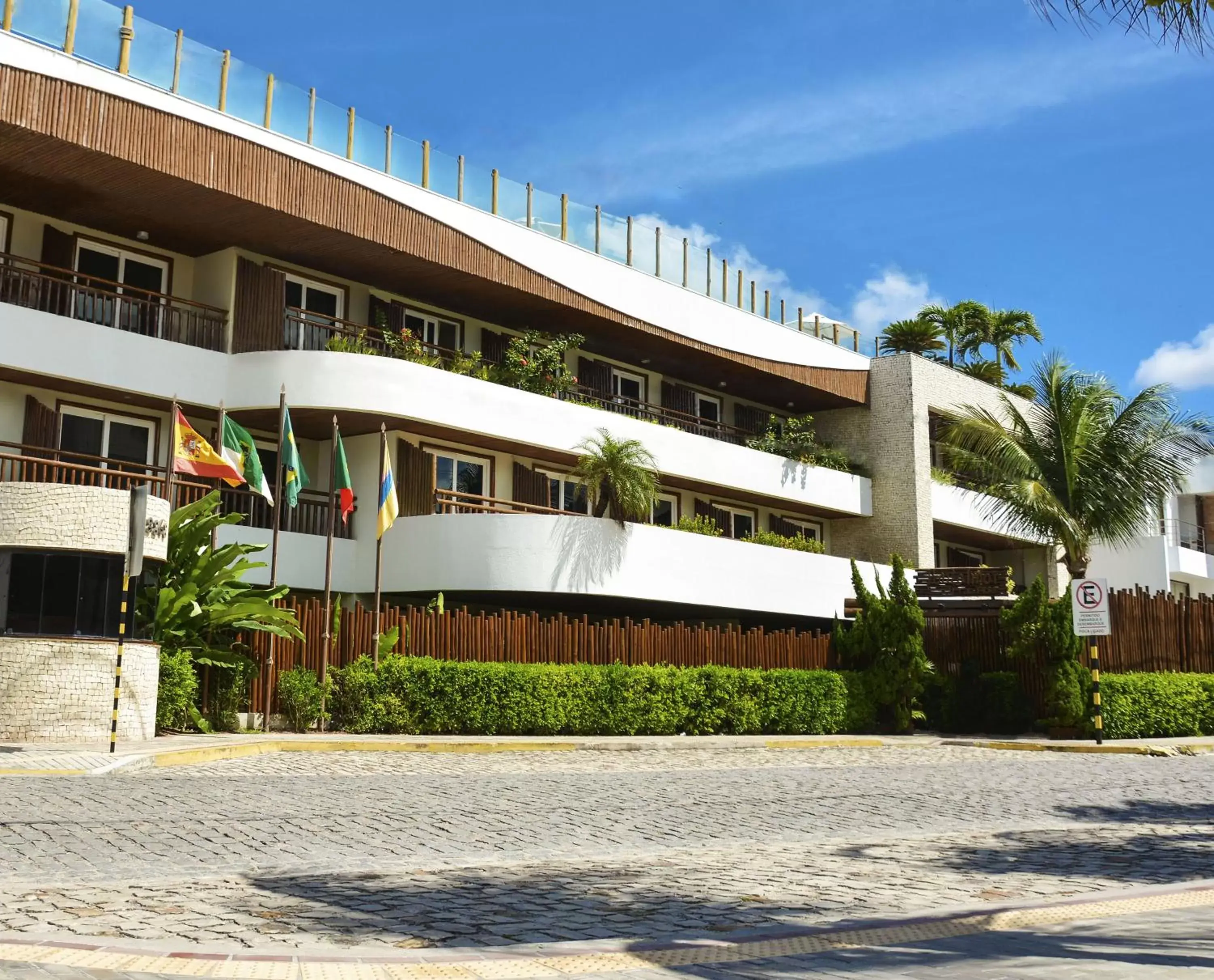 Facade/entrance, Property Building in Pontalmar Praia Hotel