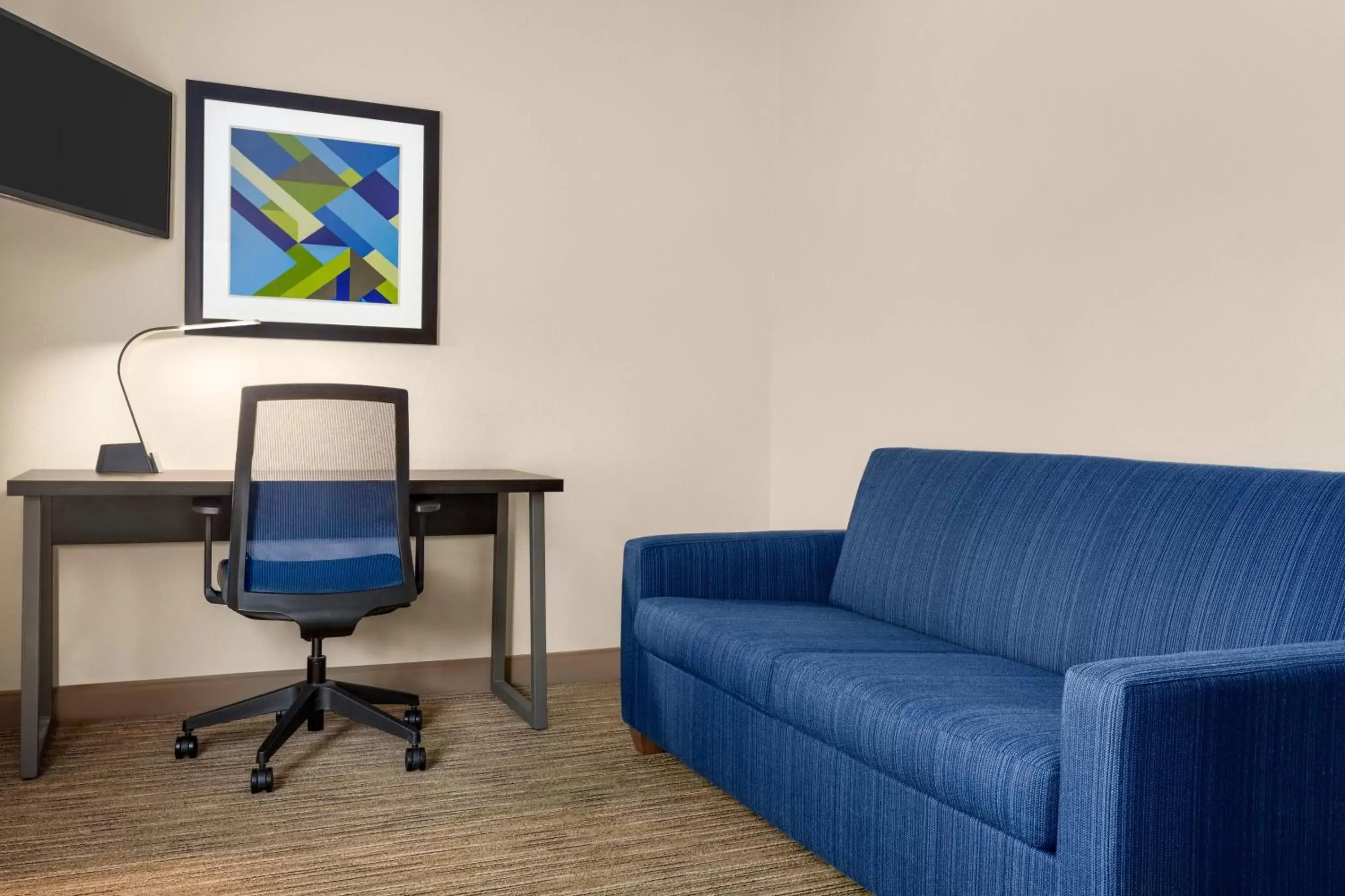 TV and multimedia, Seating Area in Holiday Inn Express Hotel & Suites San Antonio NW-Medical Area, an IHG Hotel