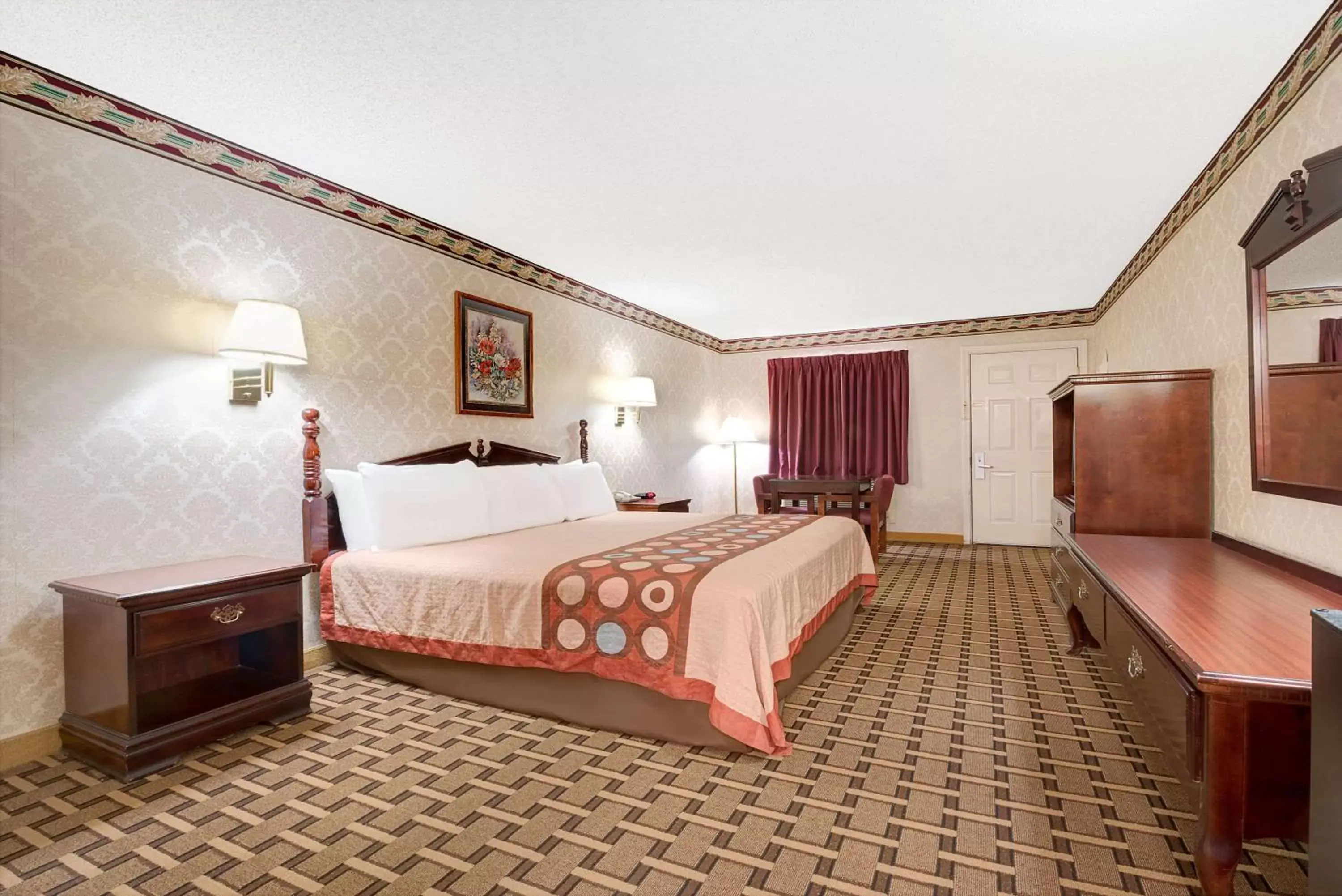 Photo of the whole room, Bed in Super 8 by Wyndham Dallas South