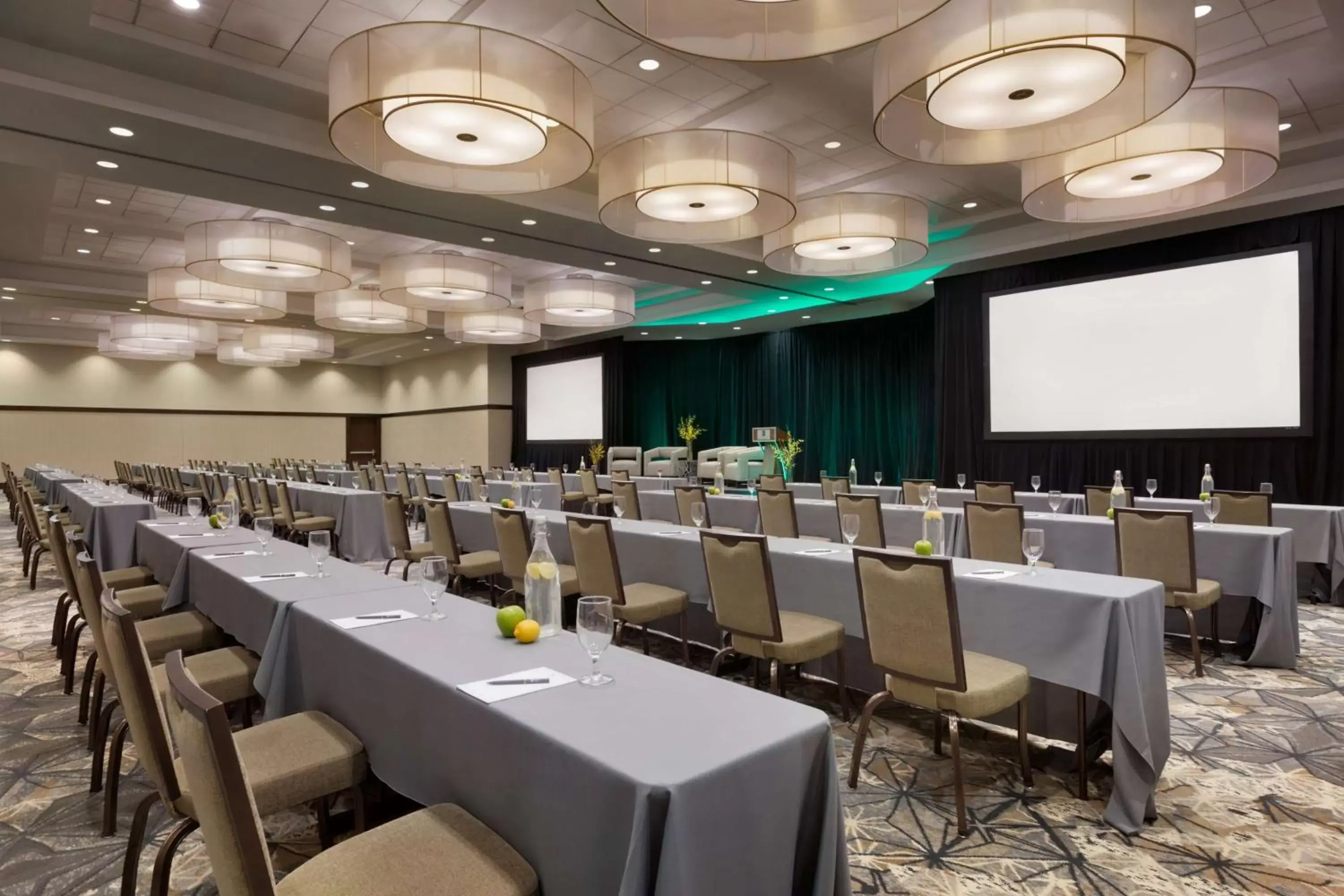 Meeting/conference room in Embassy Suites by Hilton Denver Downtown Convention Center