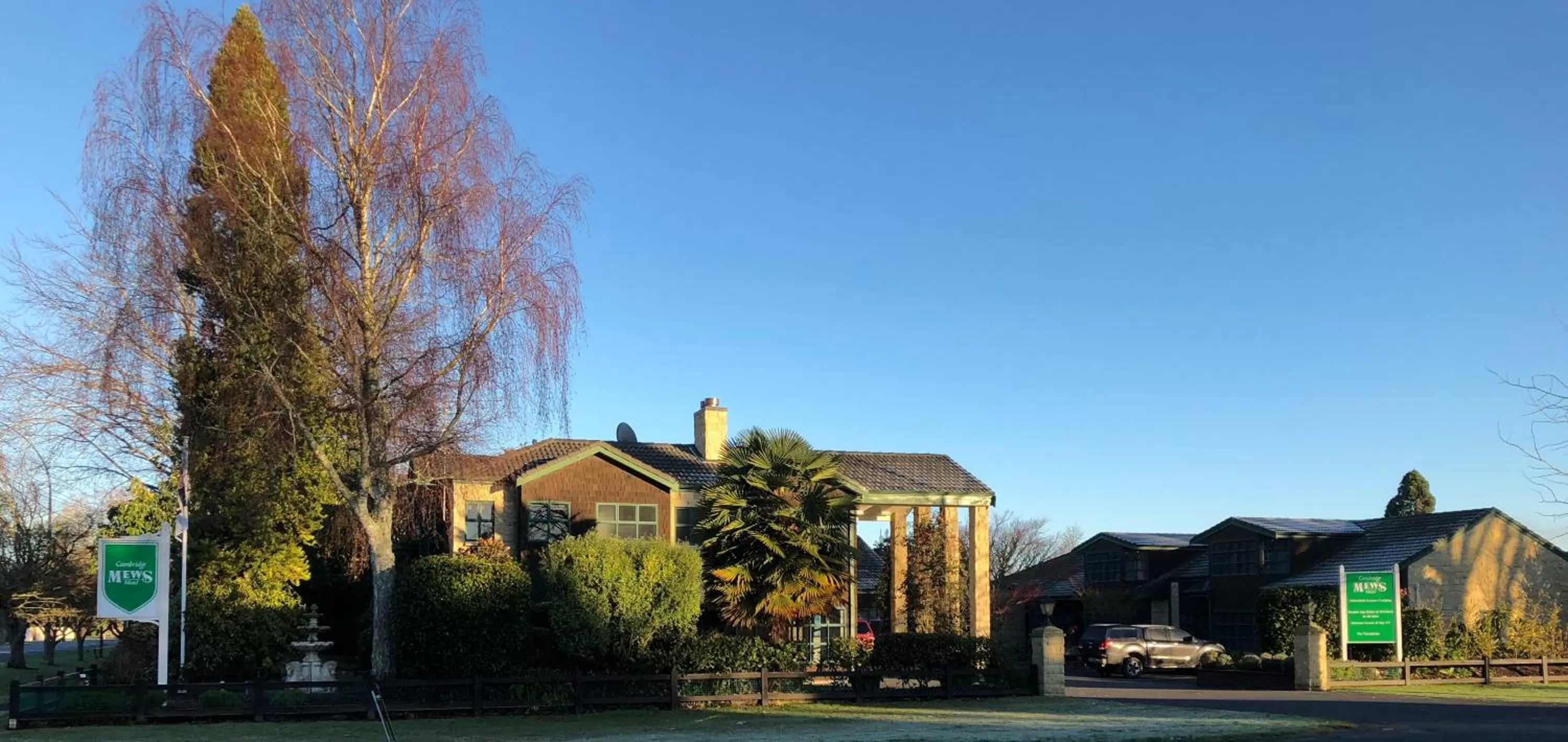 Property building in Cambridge Mews Motel