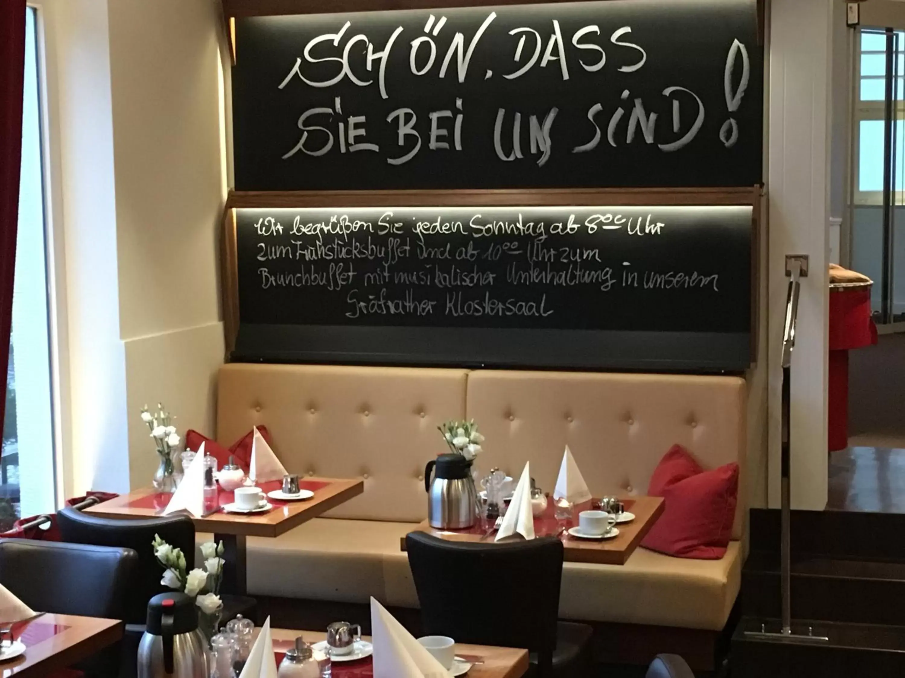 Breakfast, Restaurant/Places to Eat in Hotel Gräfrather Hof