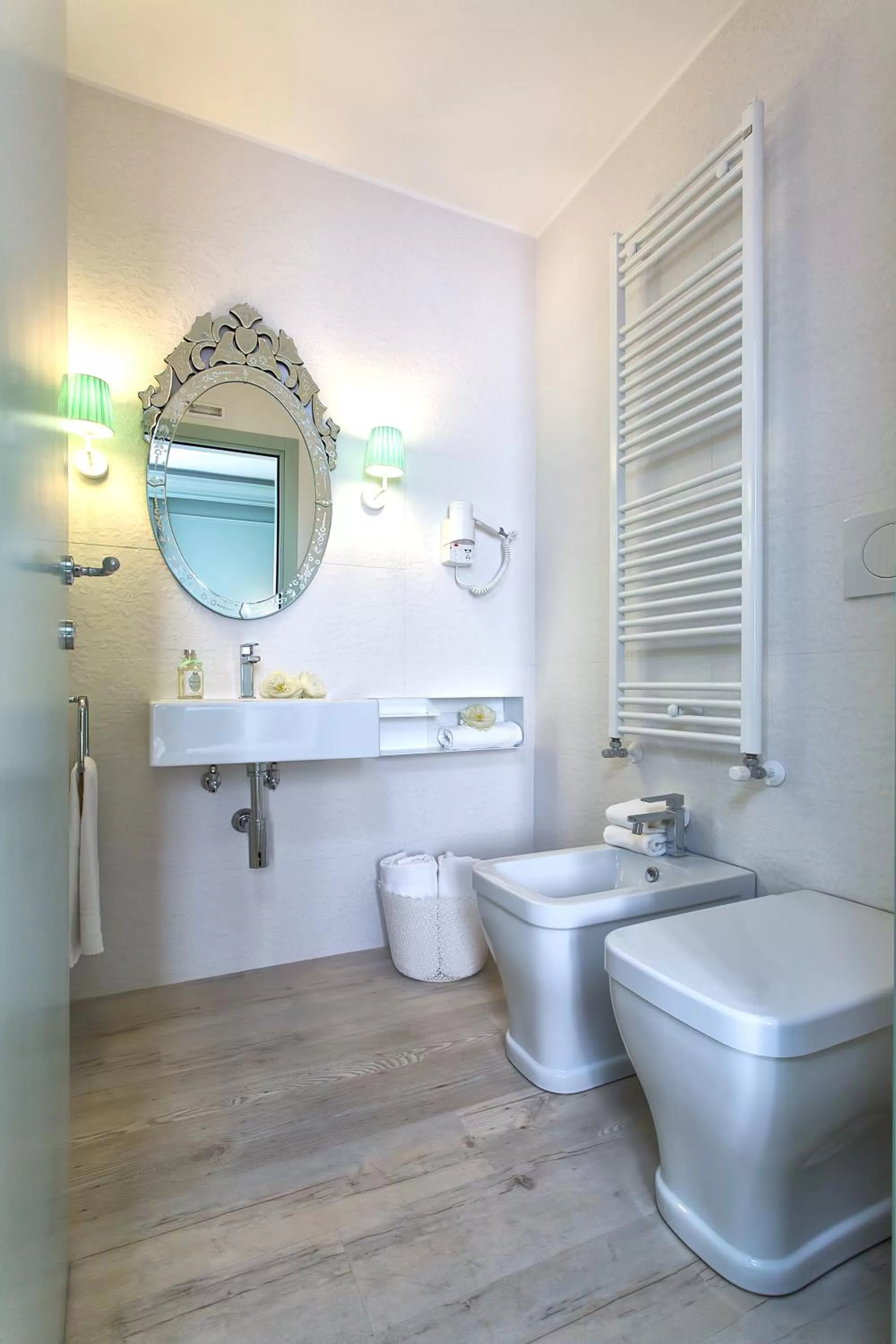 Bathroom in Aquamare, boutique b&b