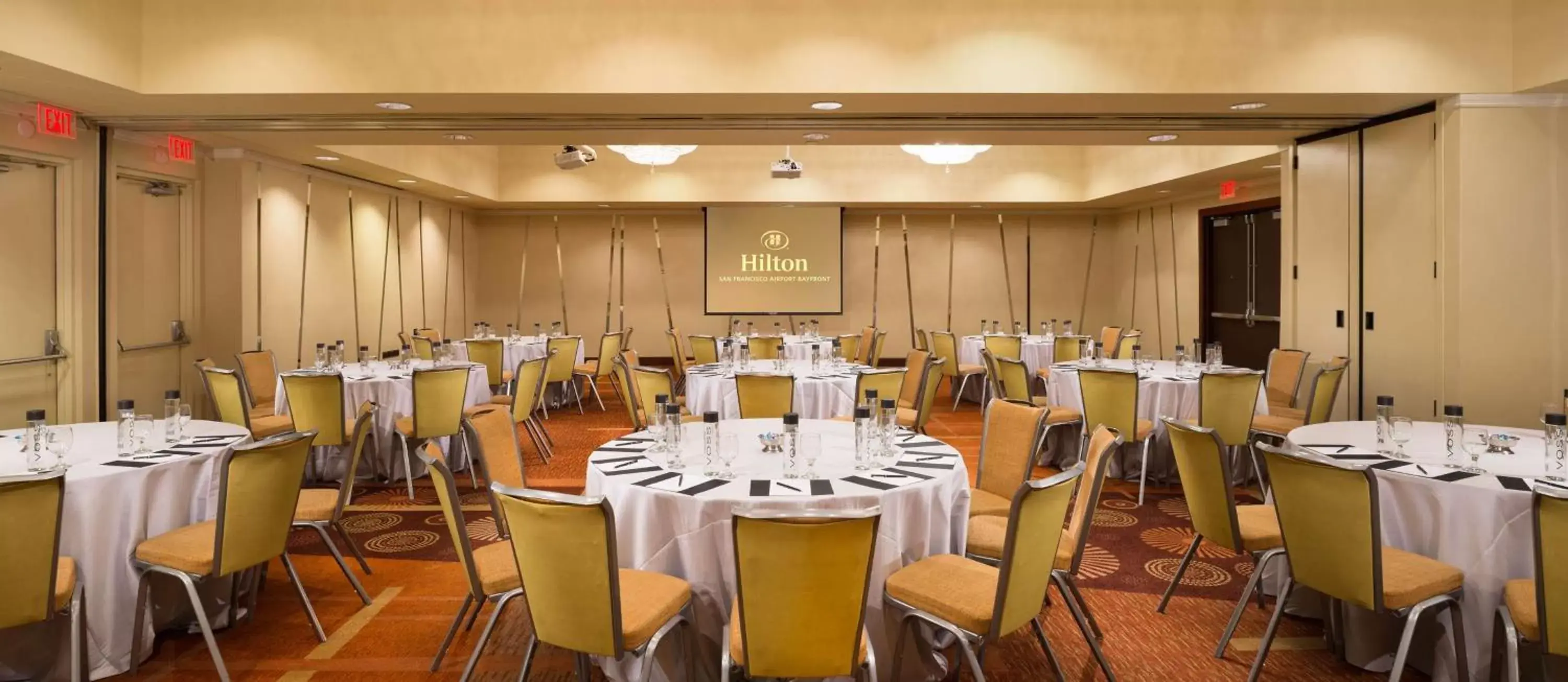 Meeting/conference room, Restaurant/Places to Eat in Hilton San Francisco Airport Bayfront - No Resort Fee