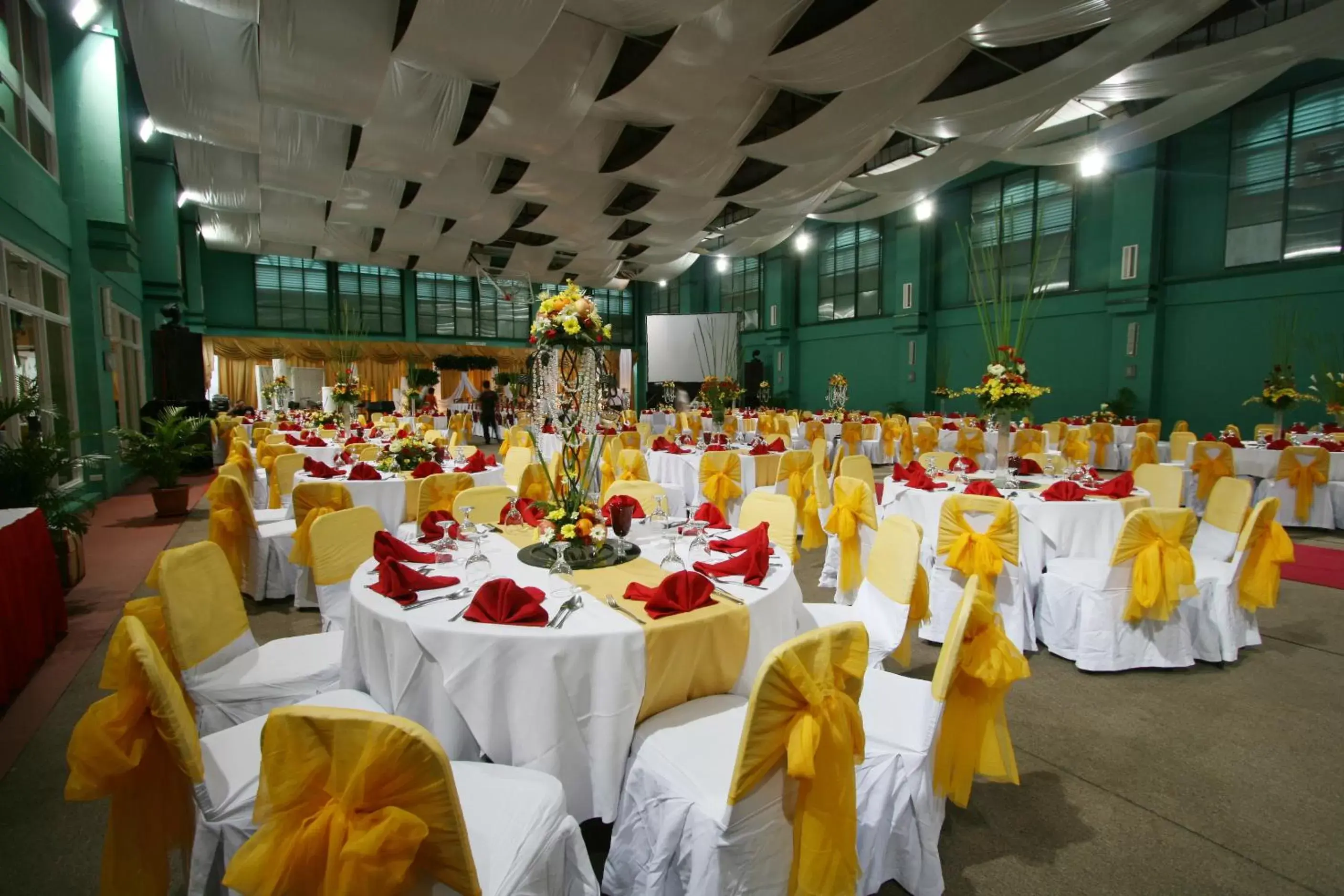 Banquet/Function facilities, Banquet Facilities in Crown Regency Suites Mactan