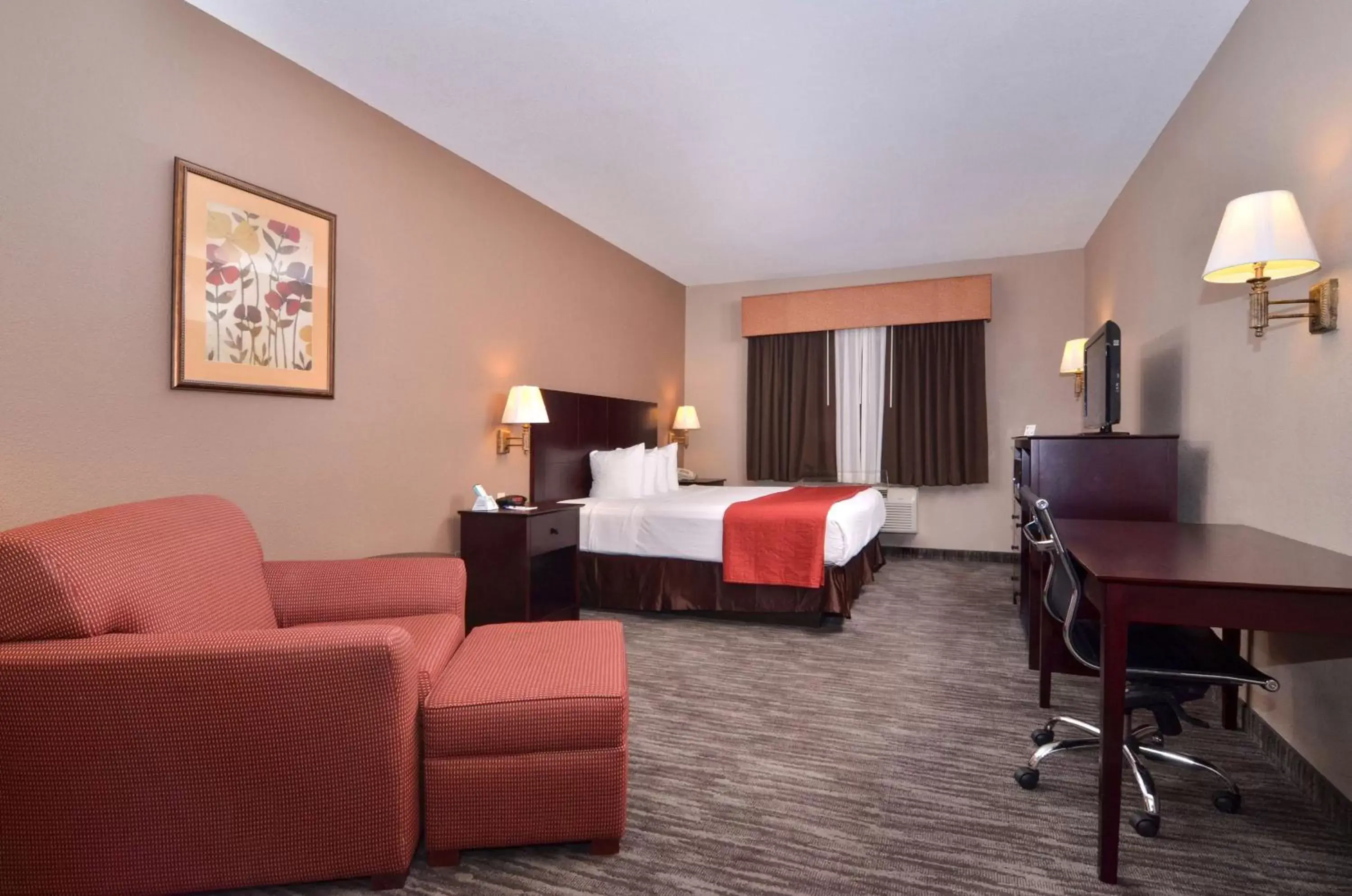 Photo of the whole room in Best Western Dayton Inn & Suites