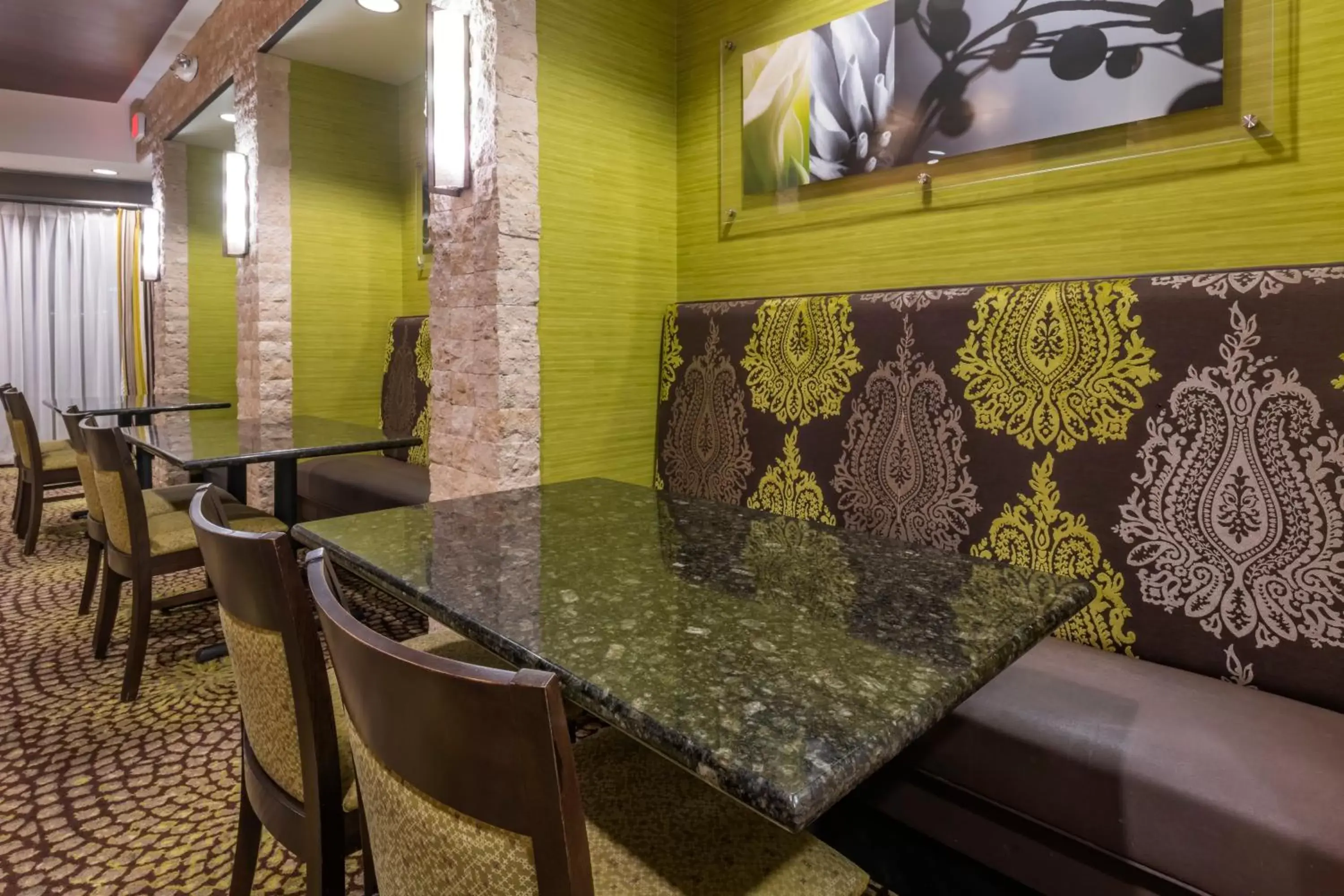 Breakfast in Holiday Inn Express Hays by IHG Breakfast in Holiday Inn Express Hays by IHG