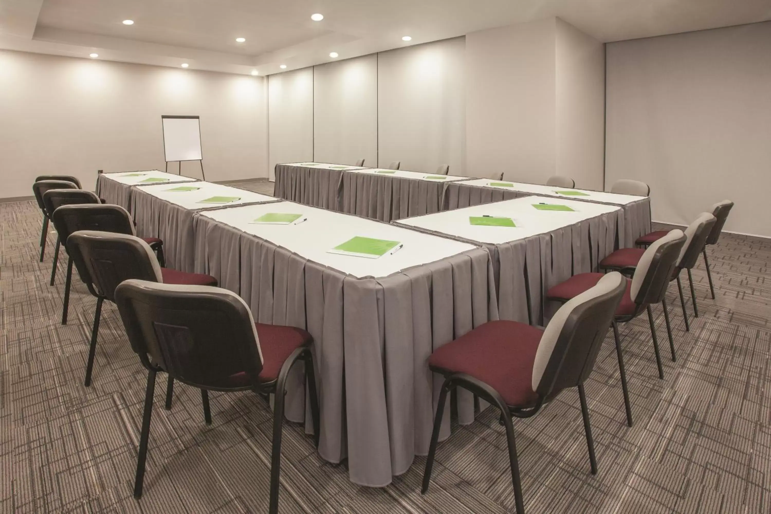 Business facilities, Business Area/Conference Room in La Quinta by Wyndham Aguascalientes