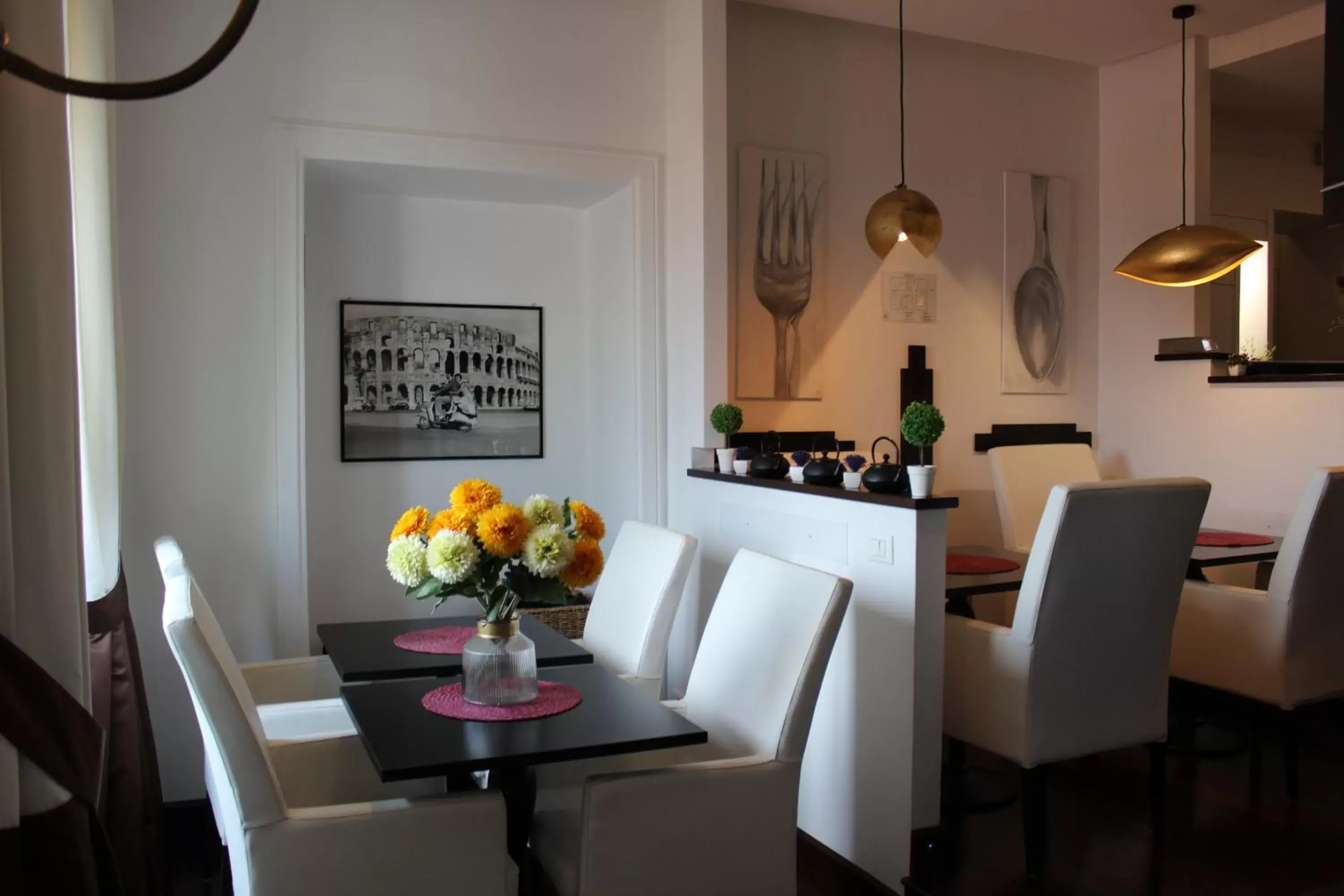 Lounge or bar, Dining Area in Relais La Maison De Luxe