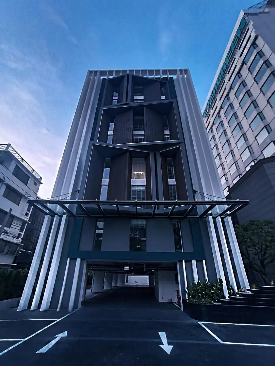 Property building in Evergreen Laurel Hotel Bangkok Property building in Evergreen Laurel Hotel Bangkok