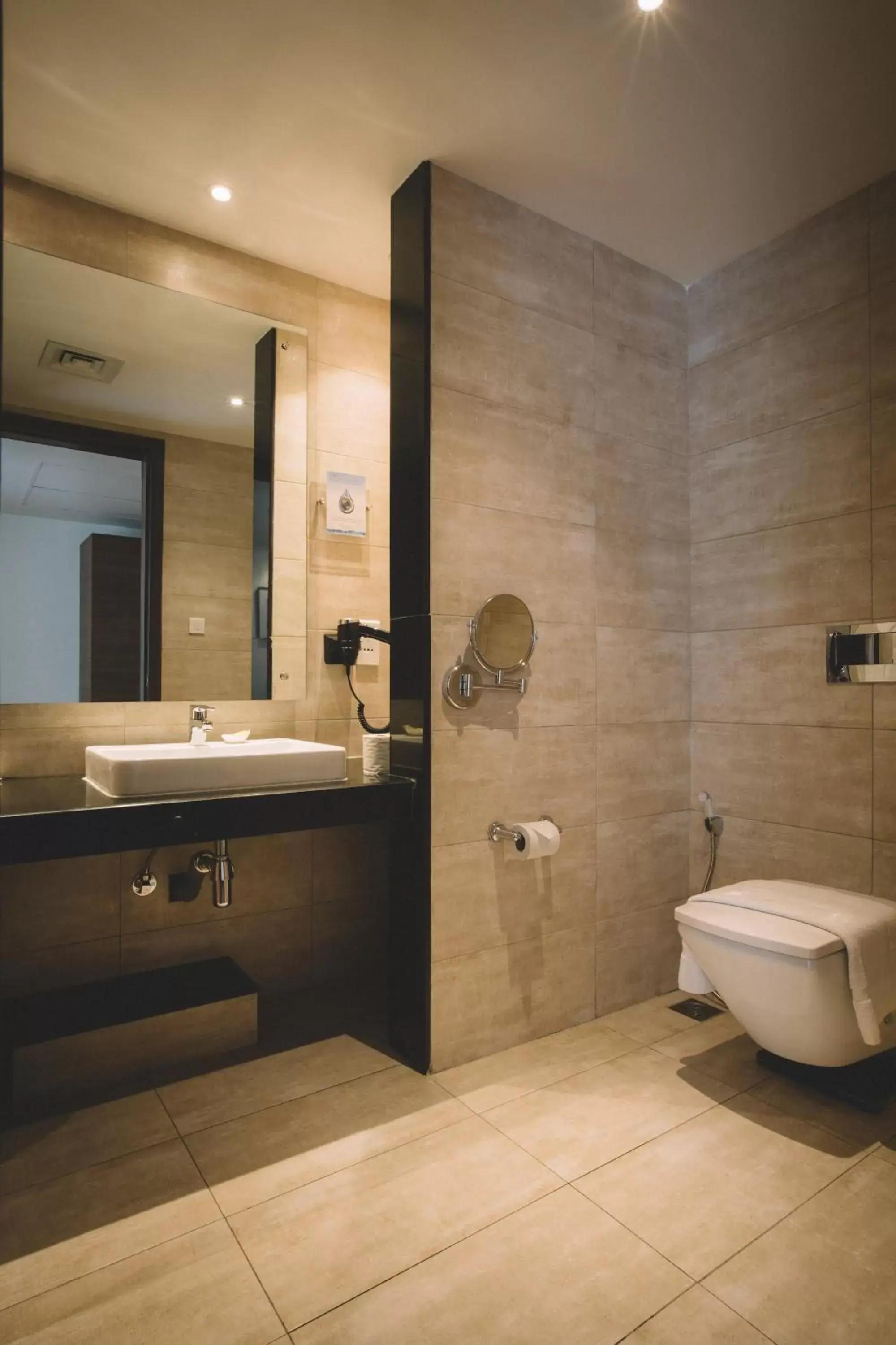 Bathroom in Hotel Ambassador by ACE Hotels