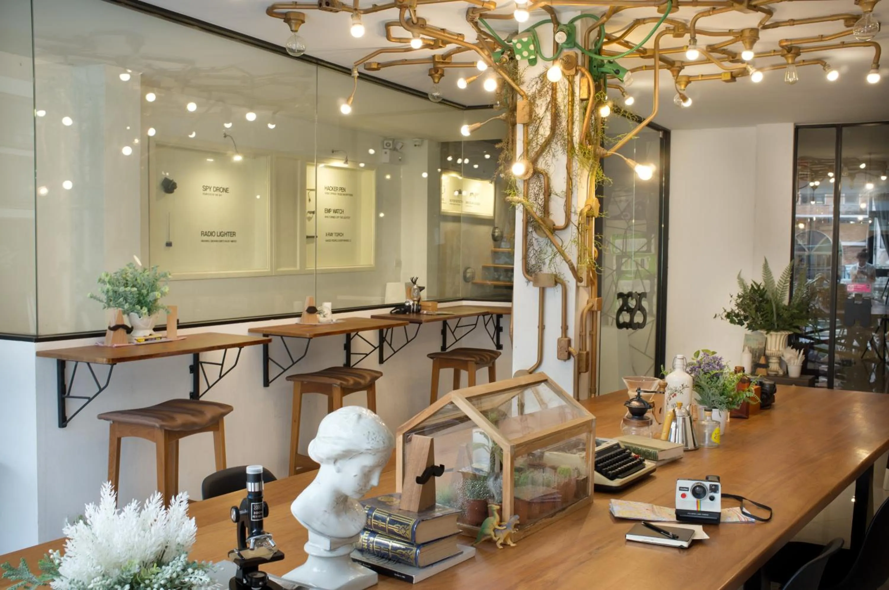 Decorative detail in The Secret Service