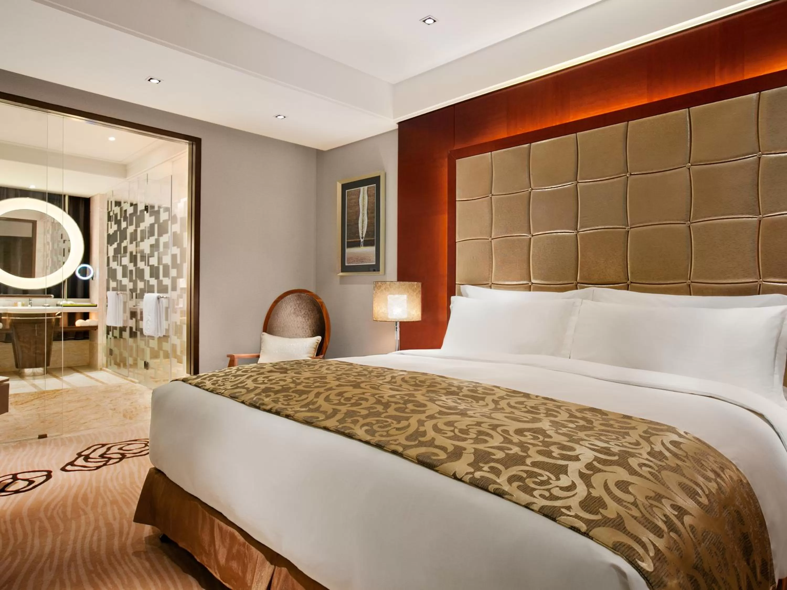 Bedroom, Bed in Kempinski Hotel Chongqing - Complimentary 500ml Home-Brewed beer voucher upon check-in