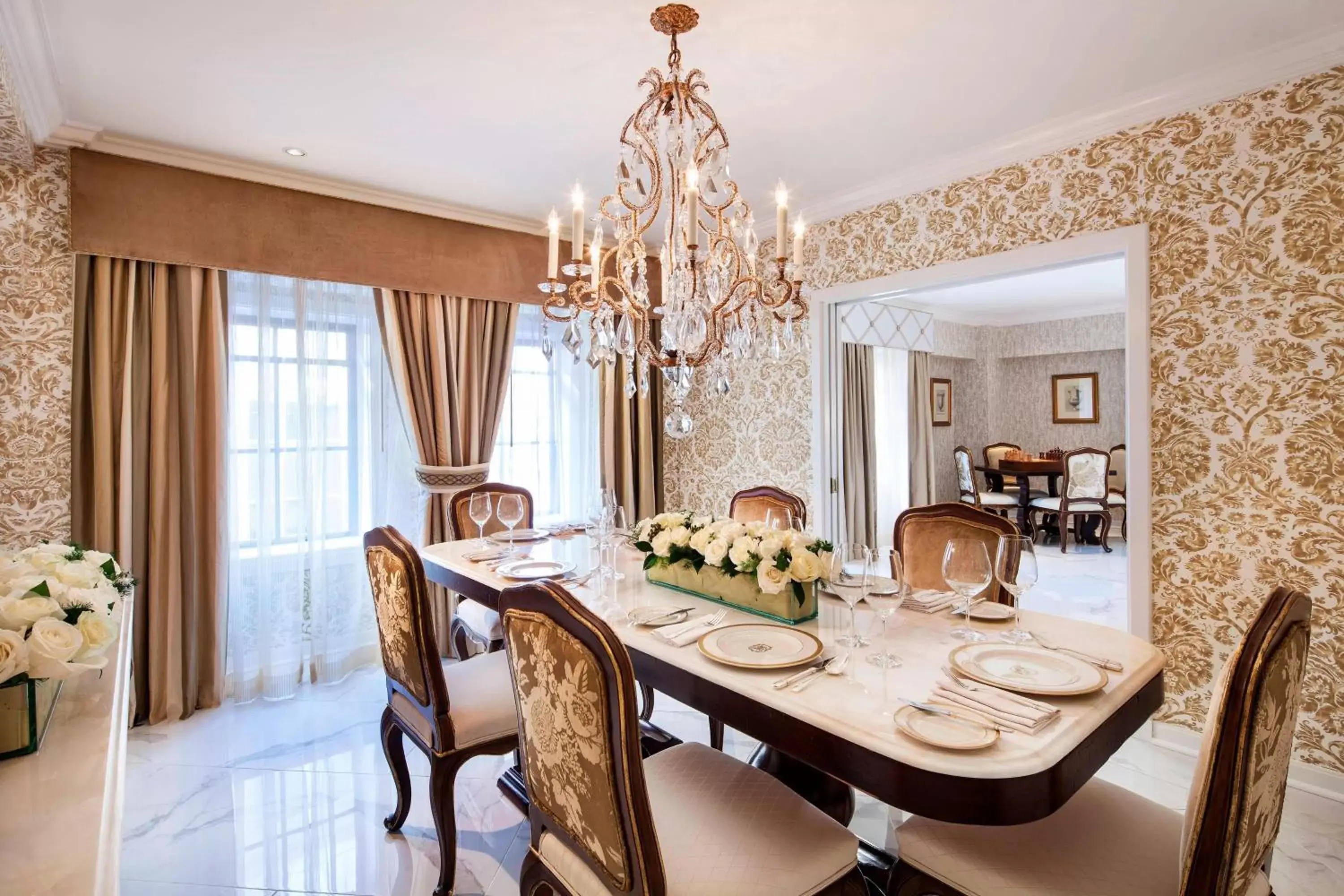 Photo of the whole room, Dining Area in The St. Regis Washington, D.C.