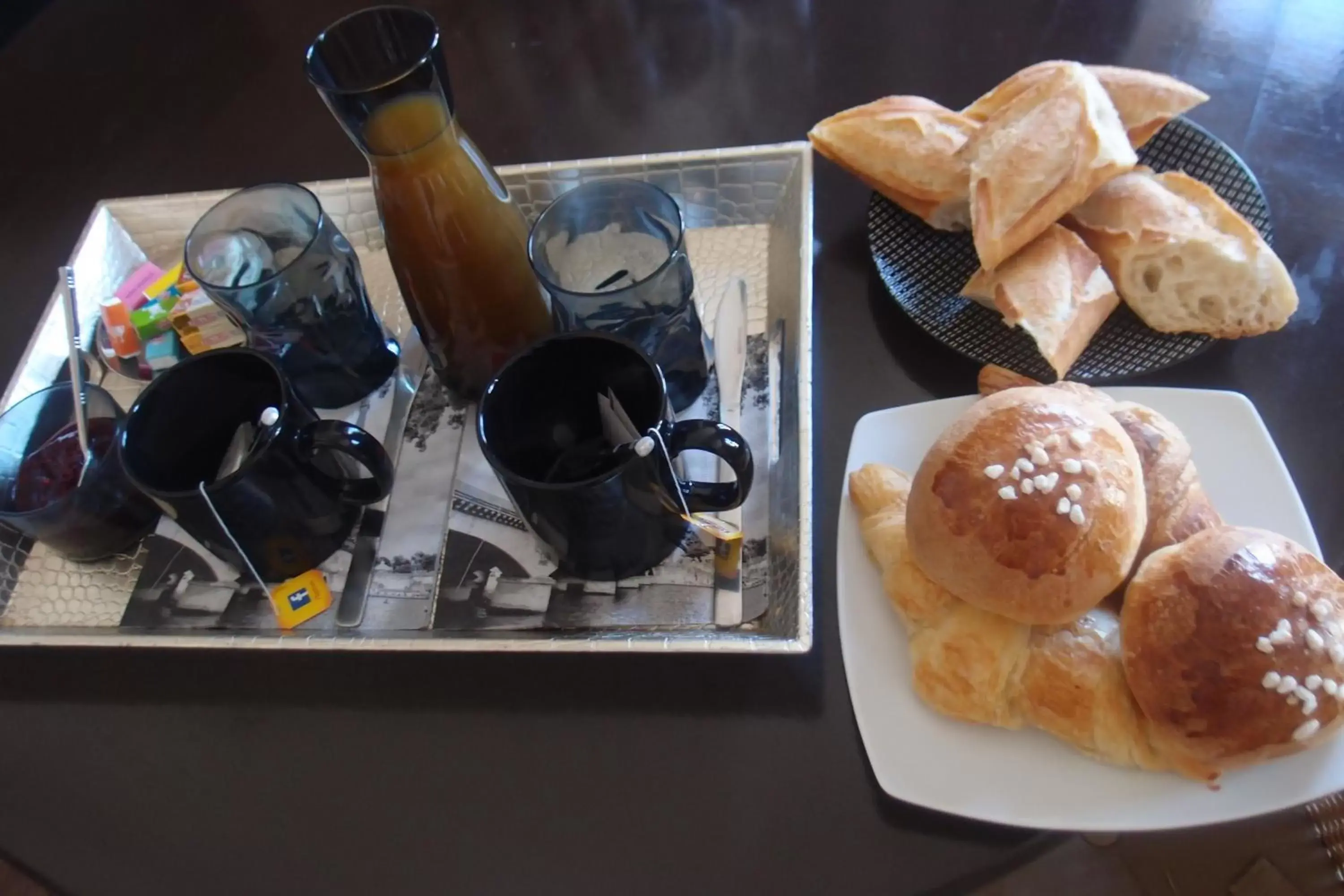 Continental breakfast in Chambre d'hôte du Château