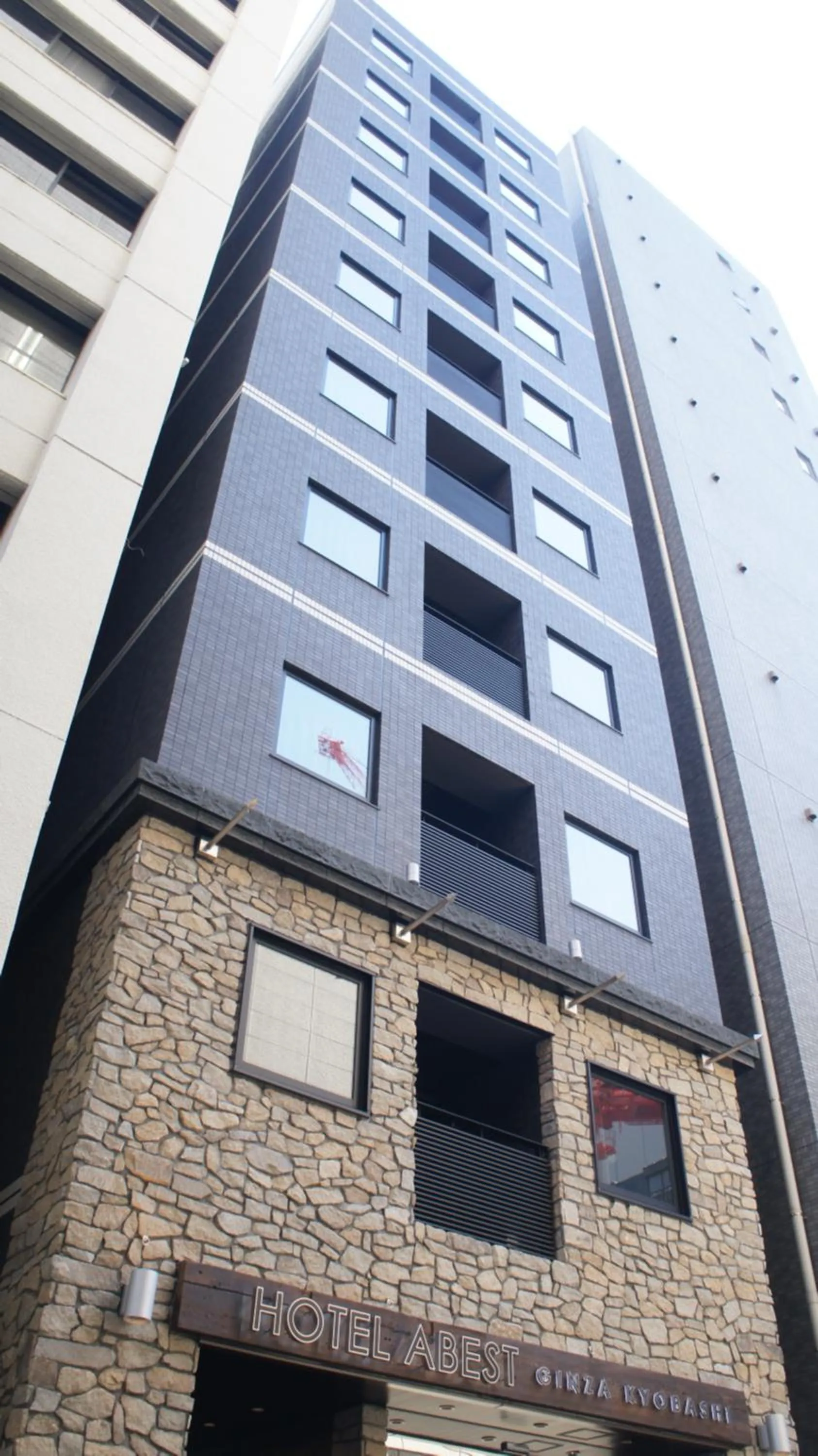 Property building in Hotel SUI Ginza Kyobashi by ABEST