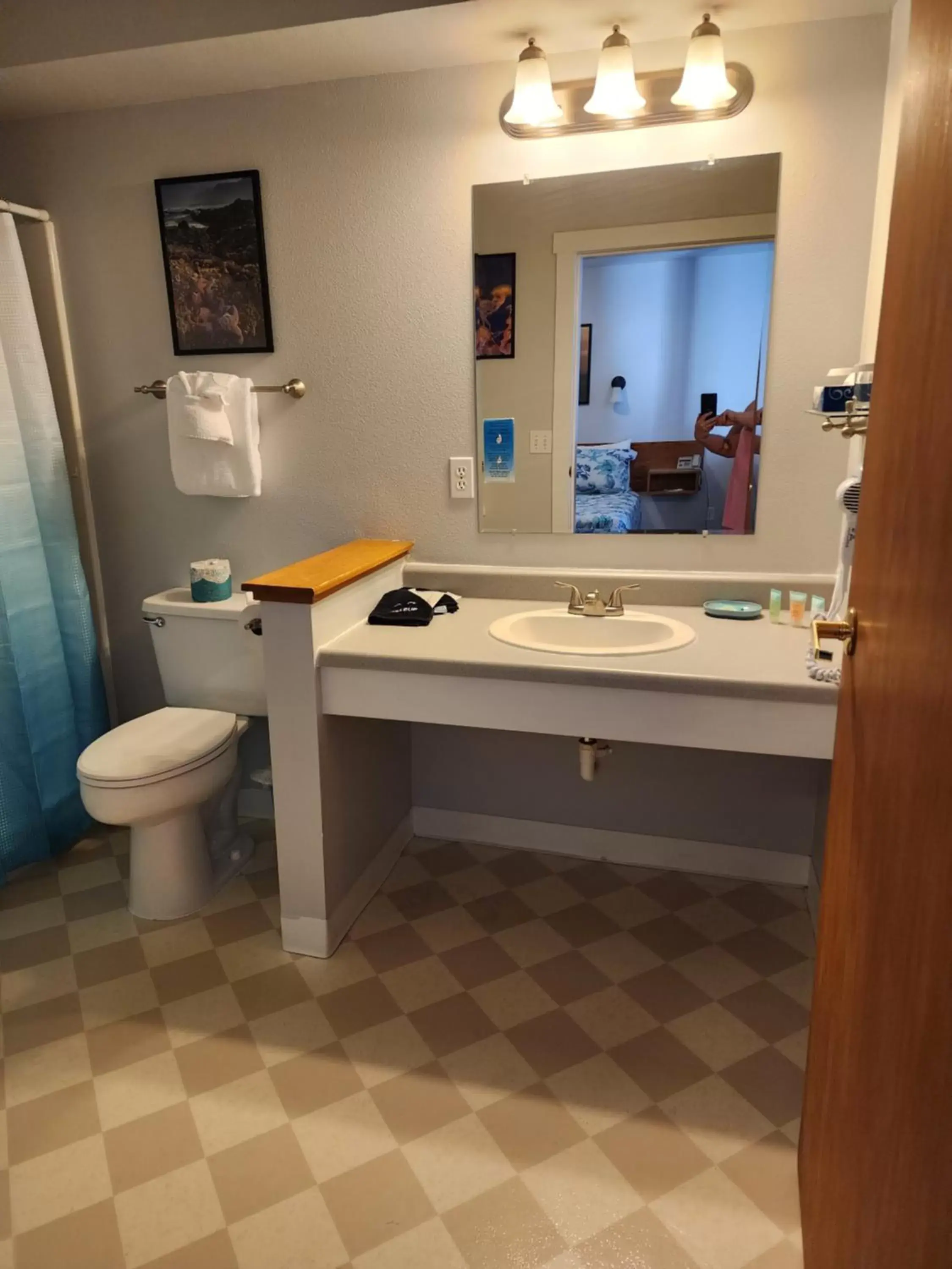 Bathroom in Inn at Arch Rock