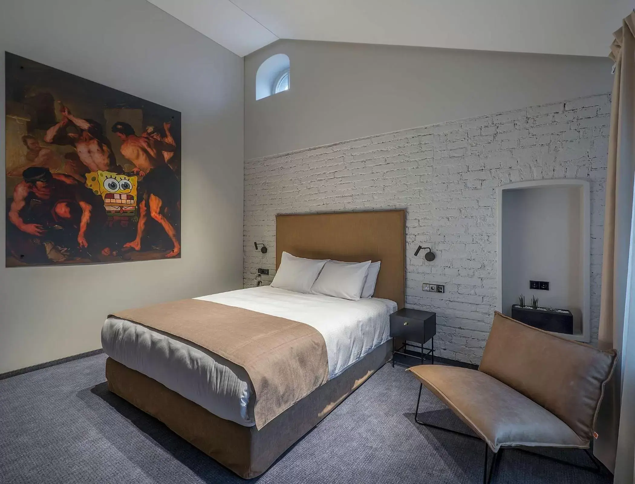 Photo of the whole room, Bed in Artagonist Art Hotel