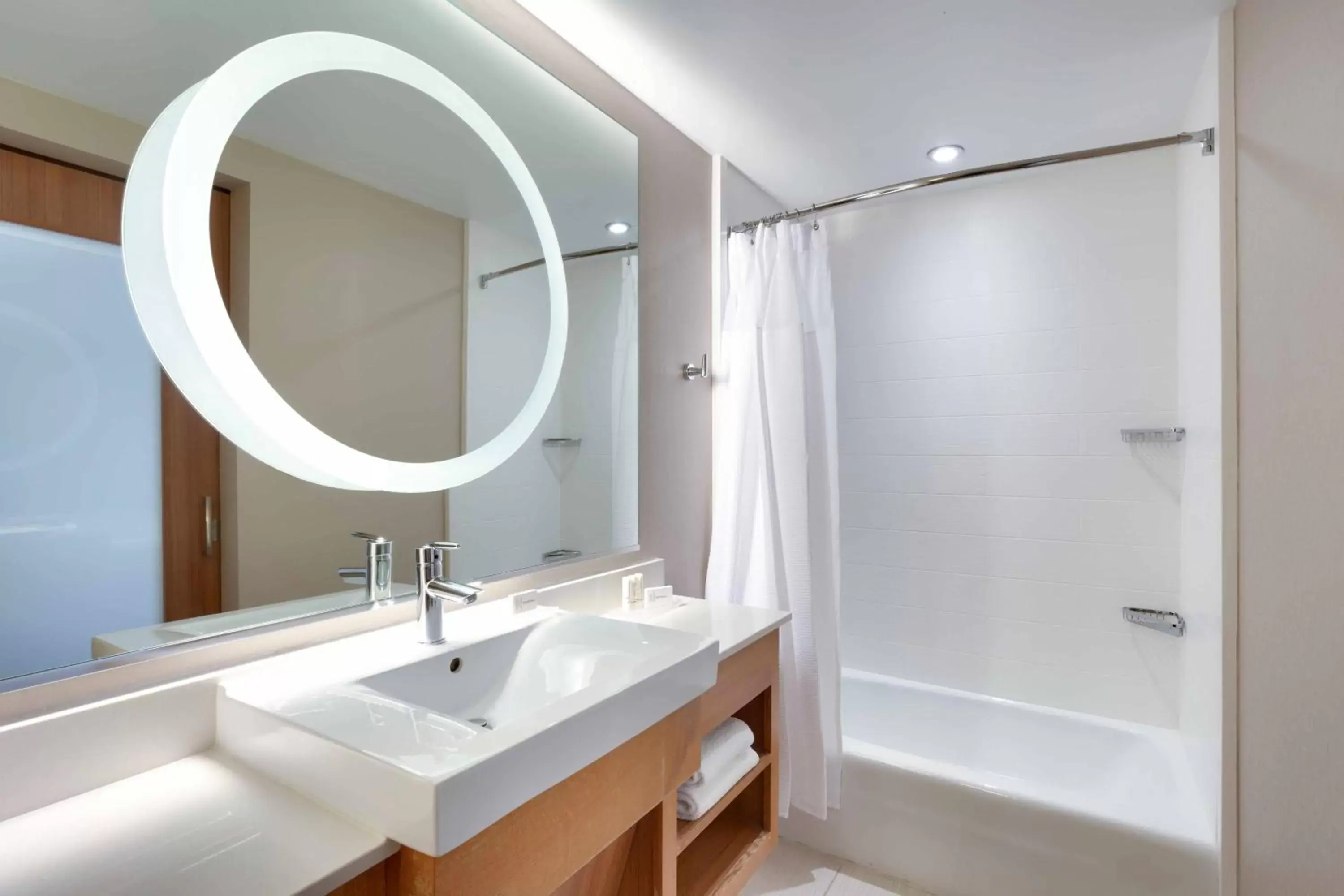Bathroom in SpringHill Suites by Marriott Salt Lake City Draper