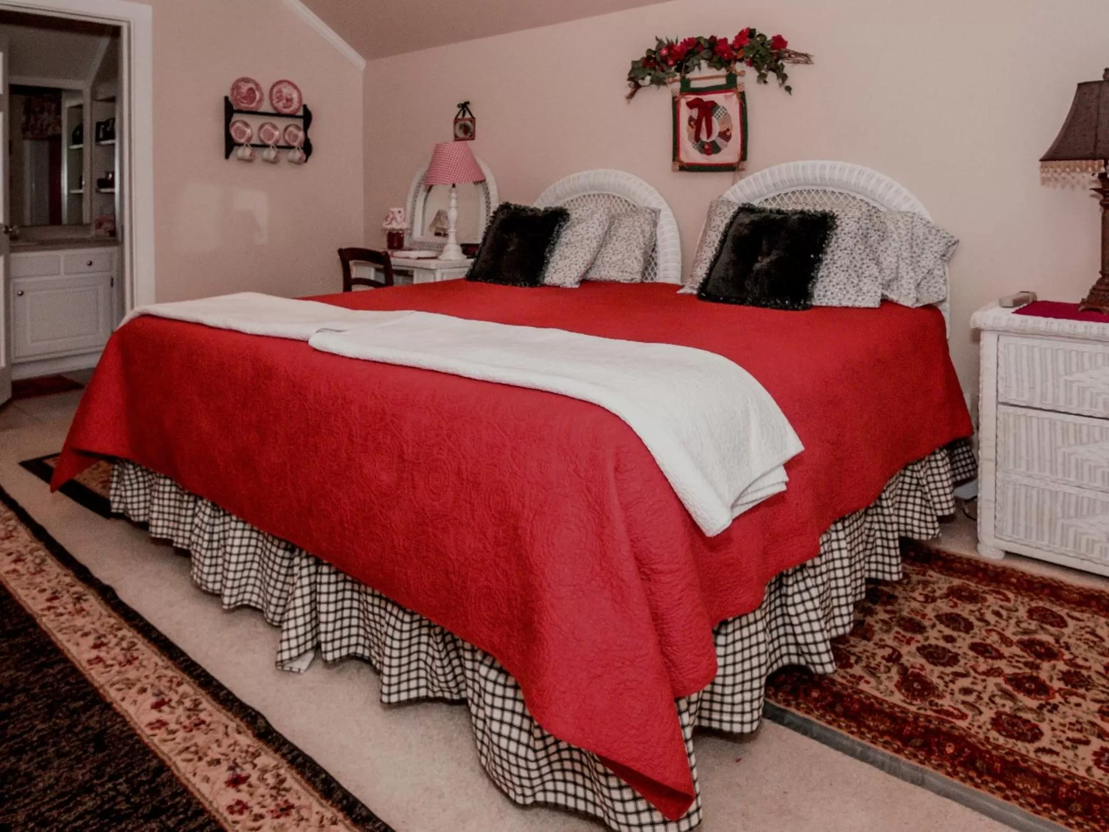 Bedroom, Bed in Holly House of Hamilton