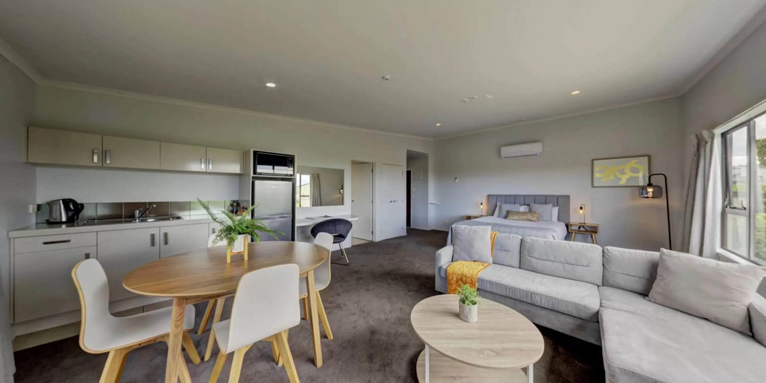 Living room, Seating Area in Alpine Lake Motel