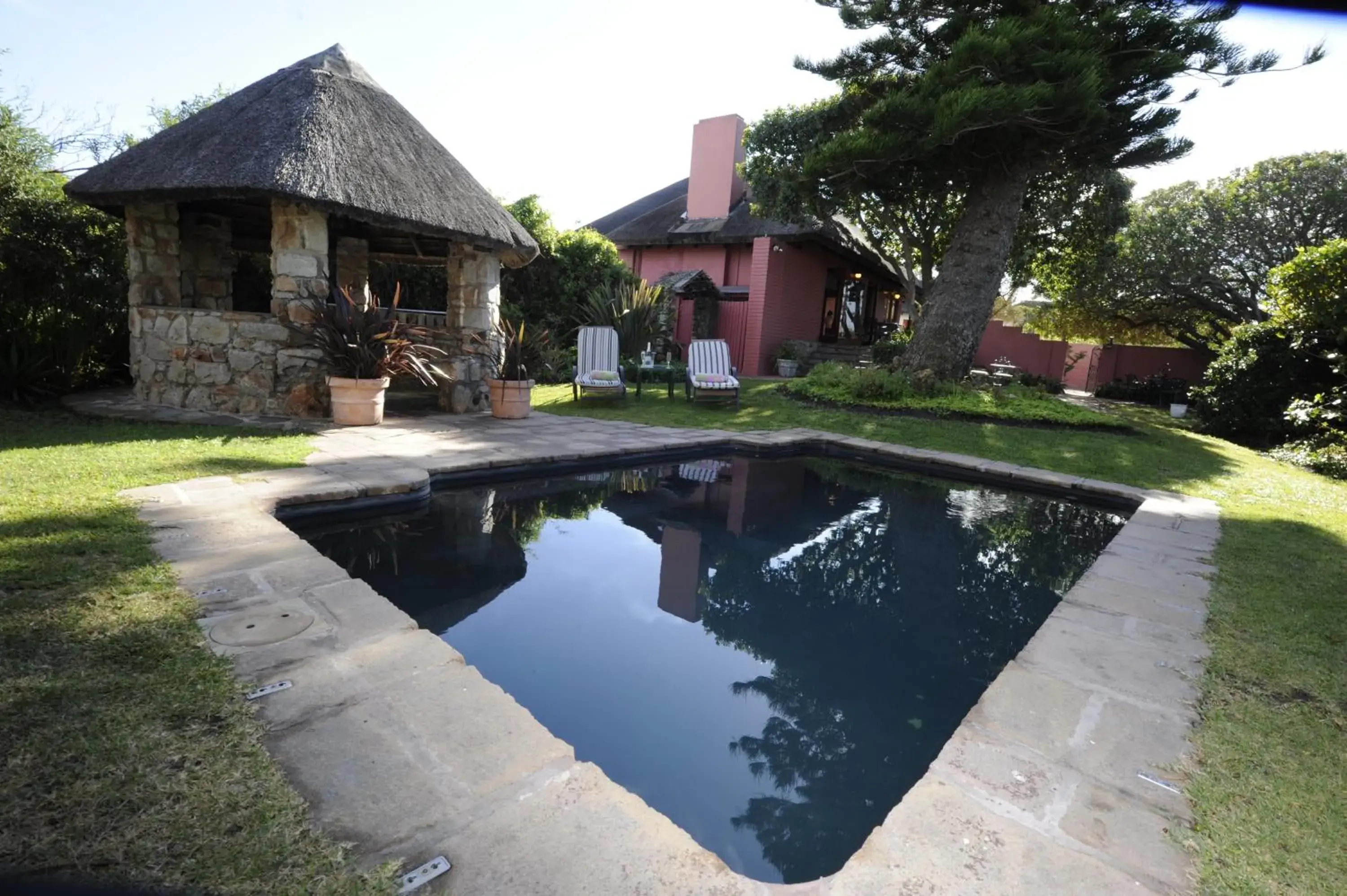 Garden view, Swimming Pool in House on Westcliff