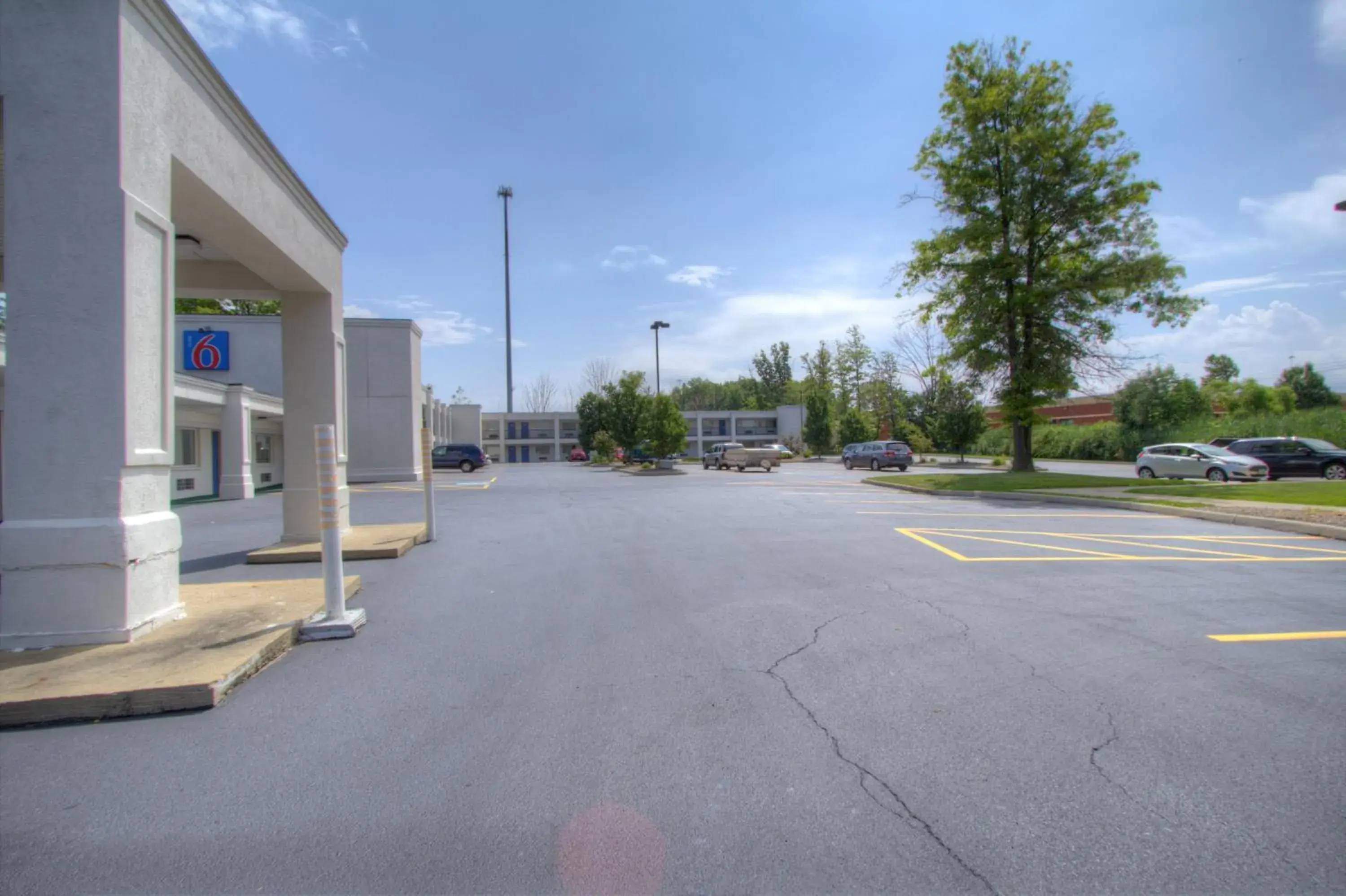 Facade/entrance in Motel 6-Richfield, OH