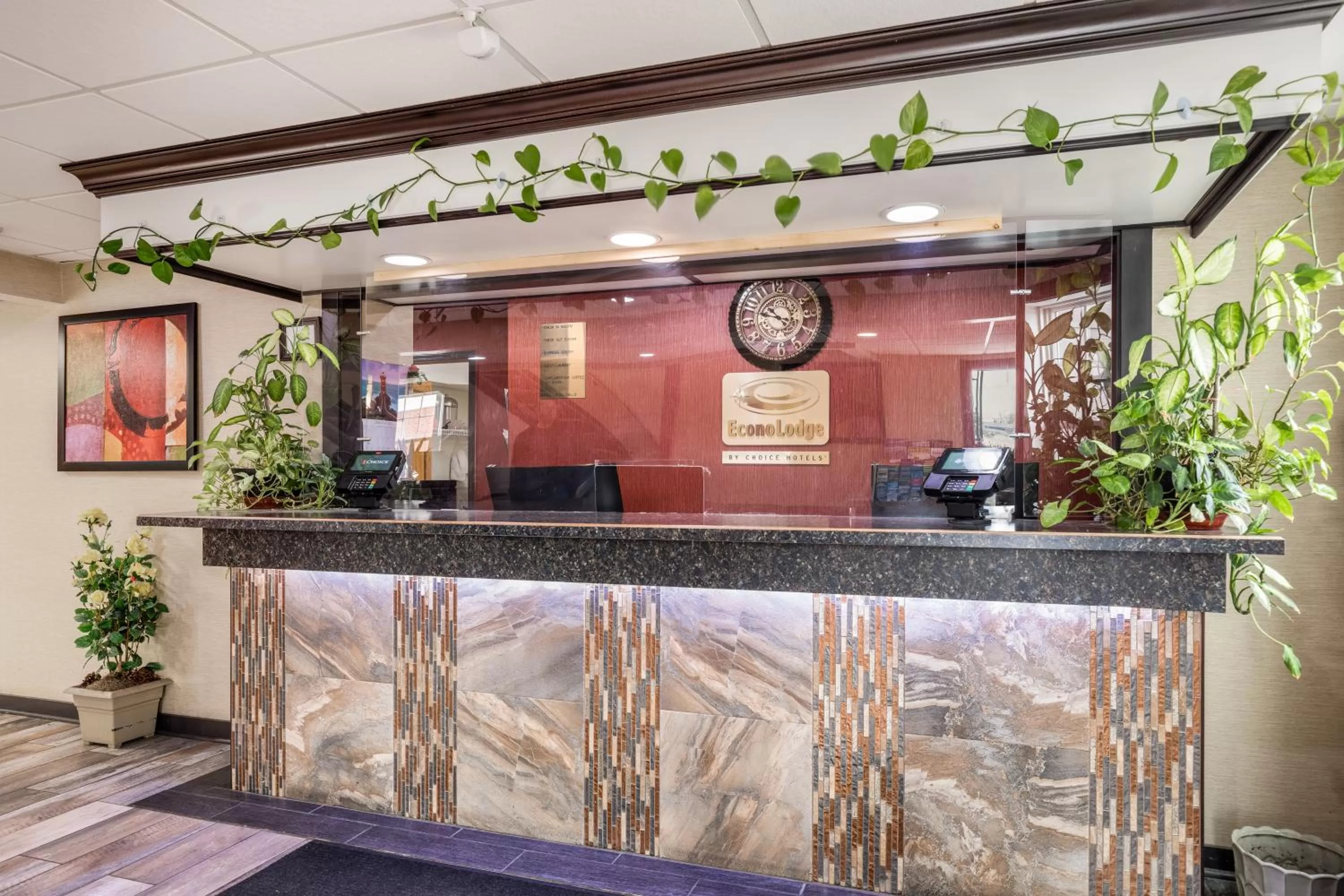 Lobby or reception in Econo Lodge Milwaukee Airport