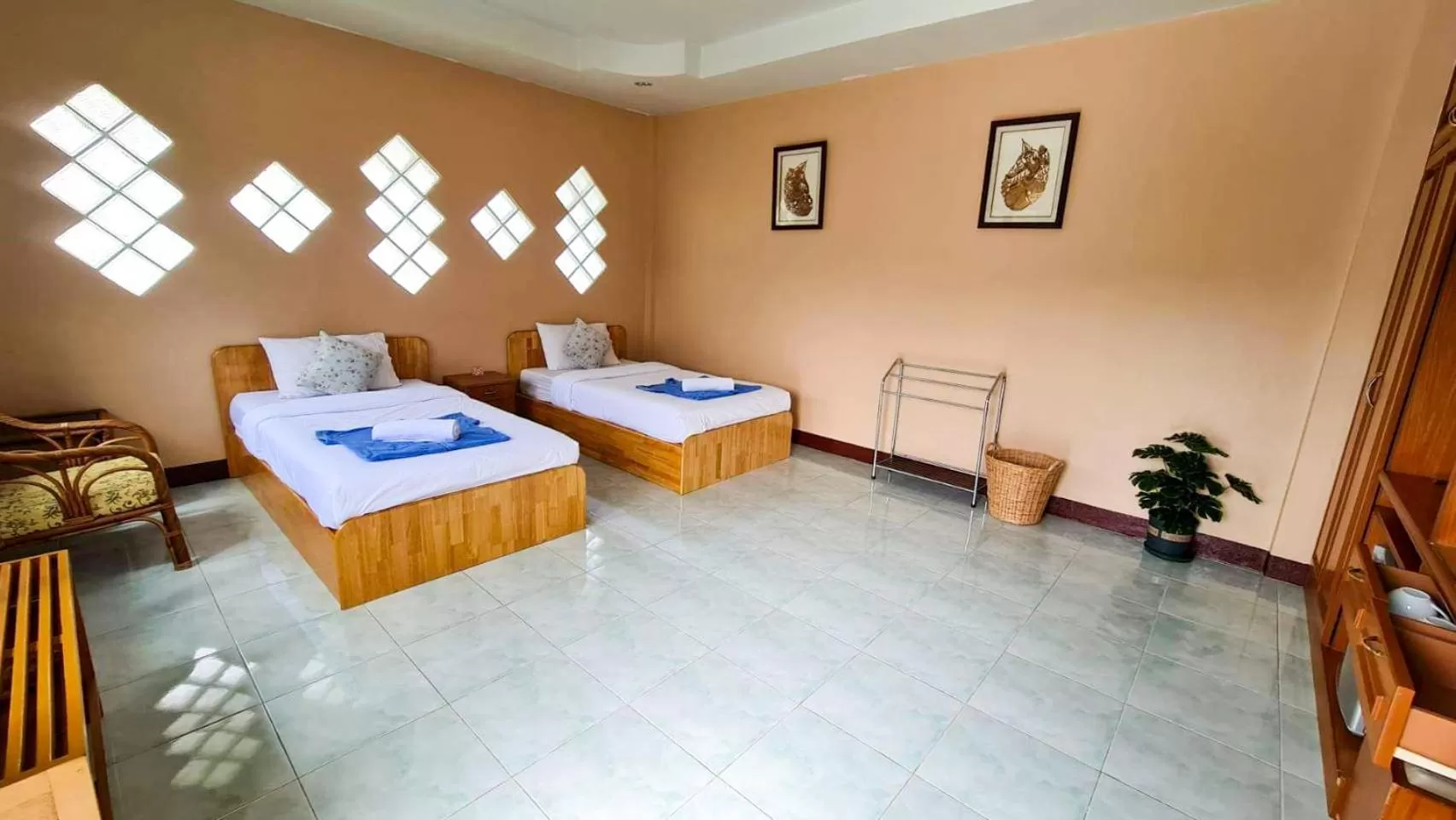 Superior Twin Room in Beach Box at Pran