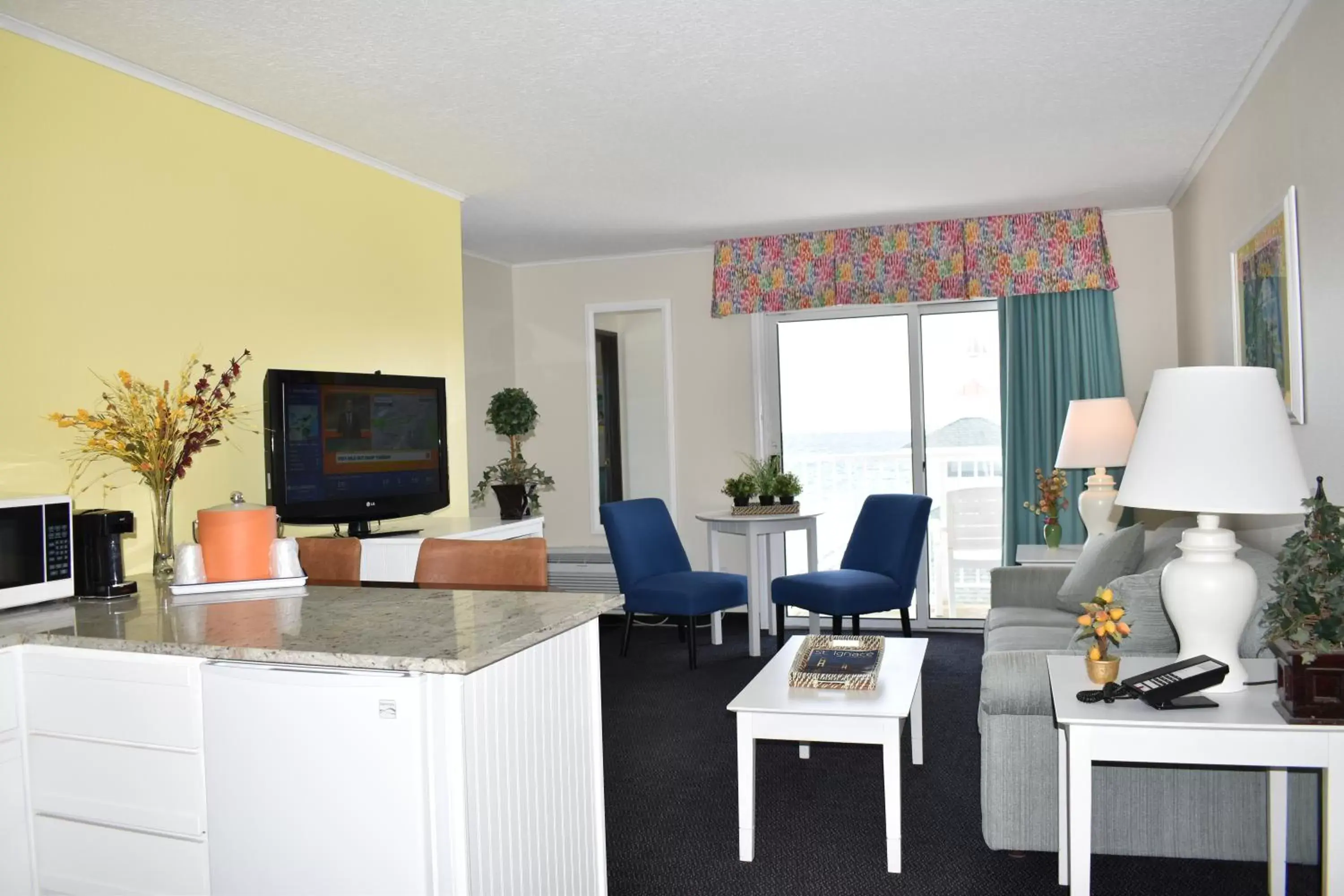 Breakers Resort - Lakeside Breakers Resort - Lakeside