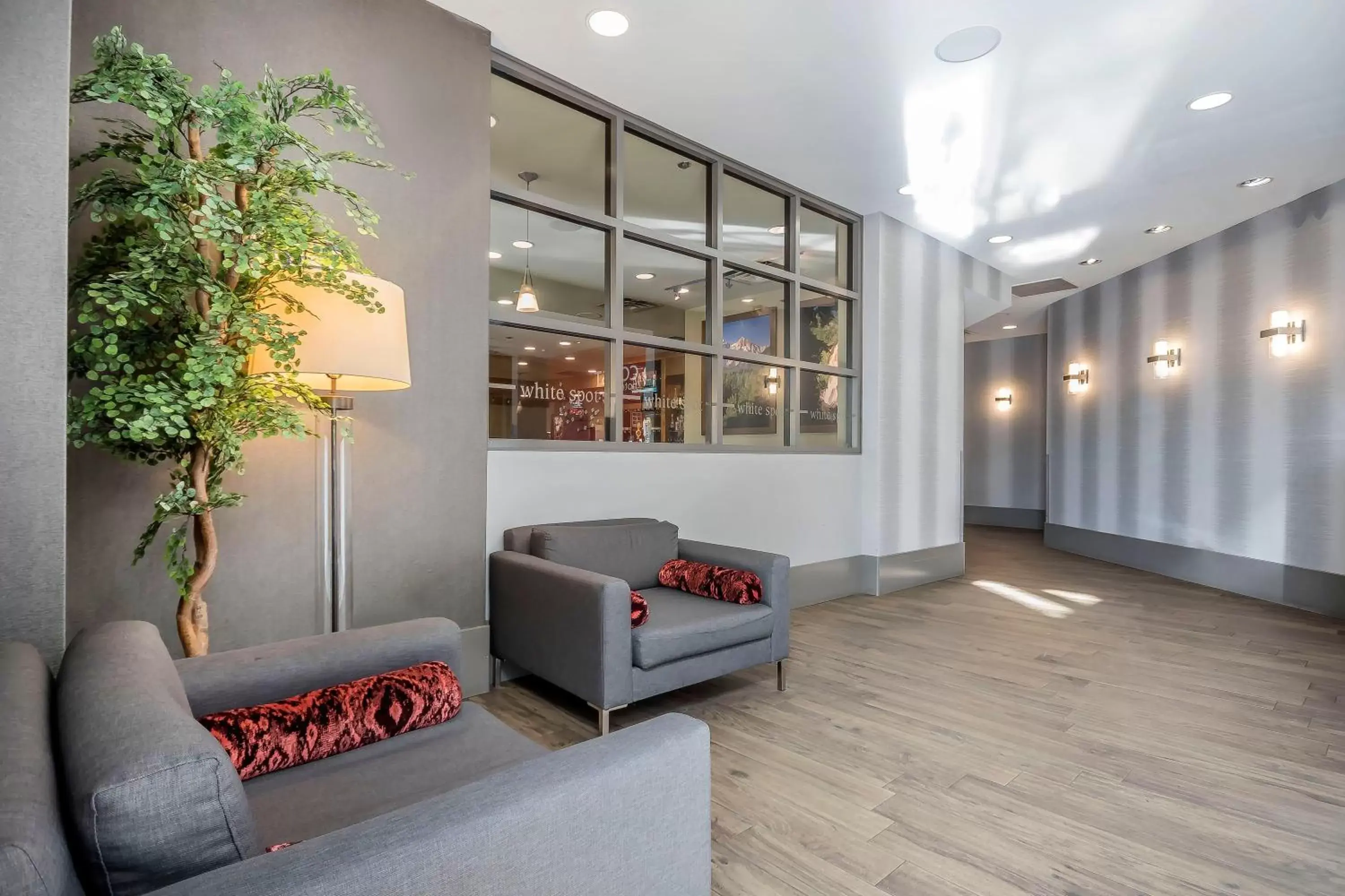 Lobby or reception in Best Western Plus Vancouver Airport Hotel Lobby or reception in Best Western Plus Vancouver Airport Hotel