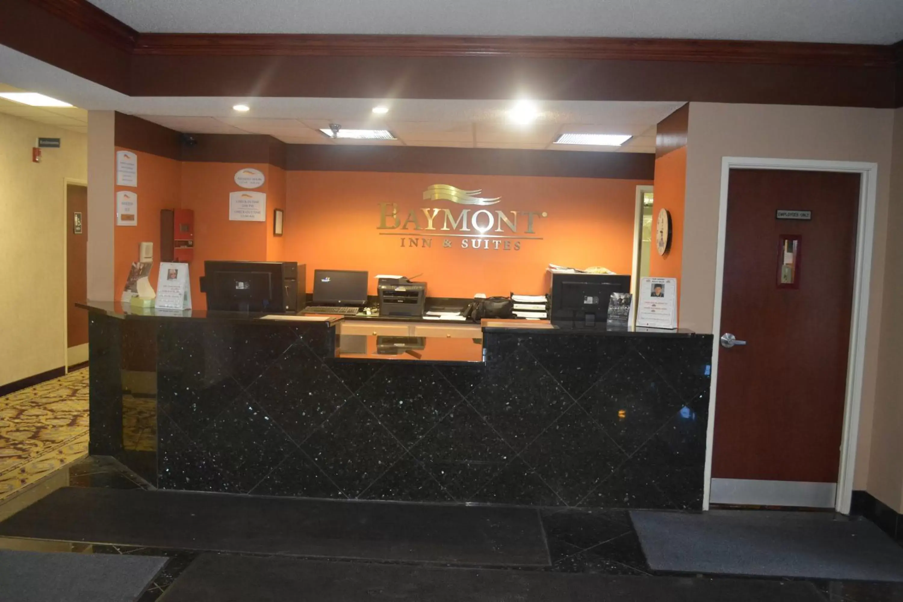 Lobby or reception in Baymont by Wyndham South Haven Lobby or reception in Baymont by Wyndham South Haven