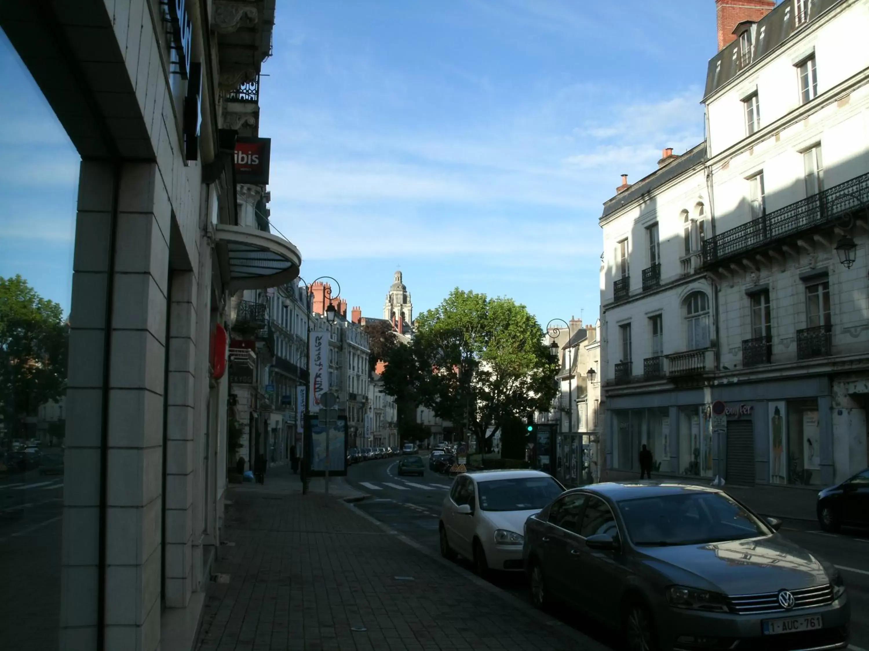 Facade/entrance in ibis Blois Centre Château