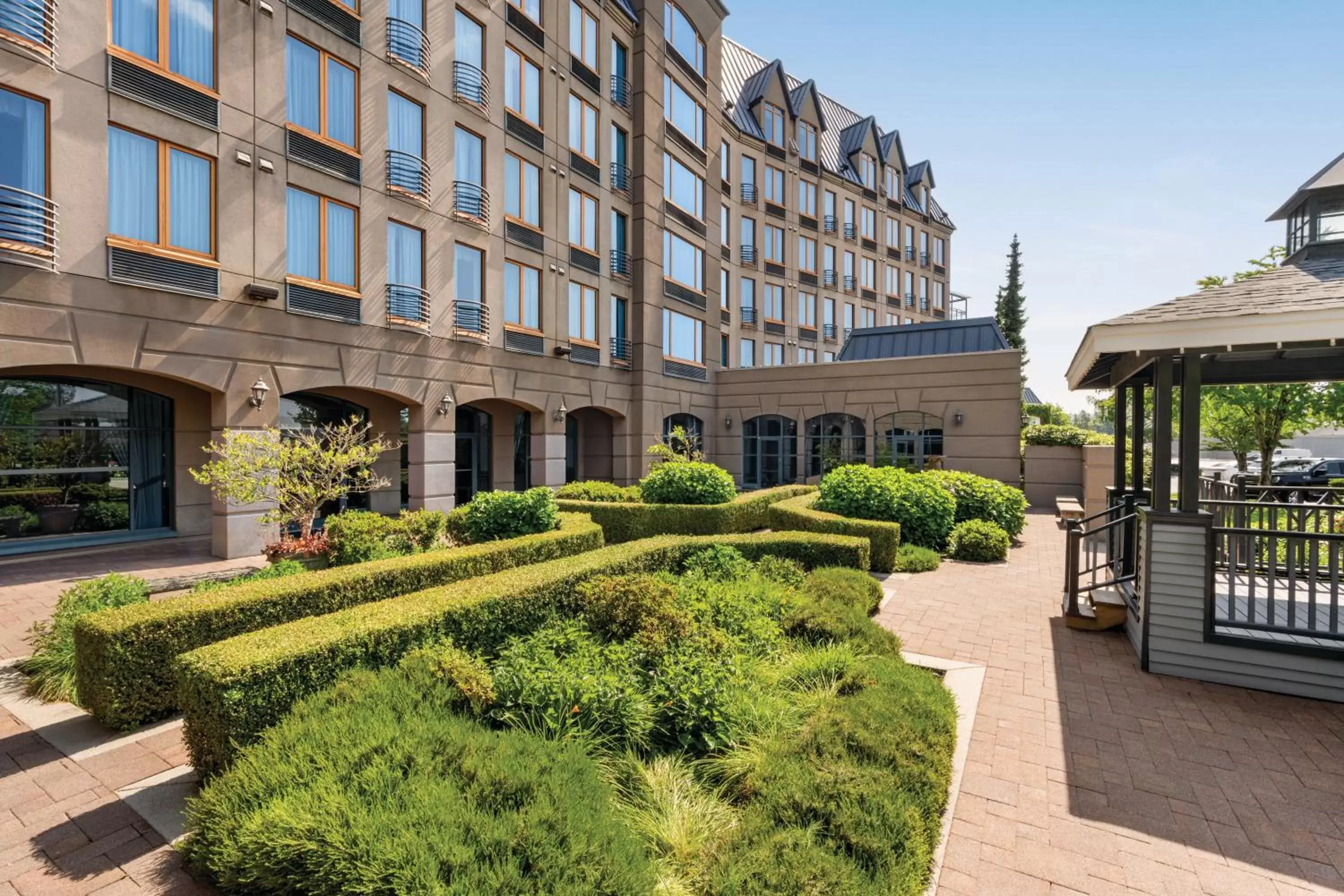 Property Building in Holiday Inn & Suites North Vancouver, an IHG Hotel