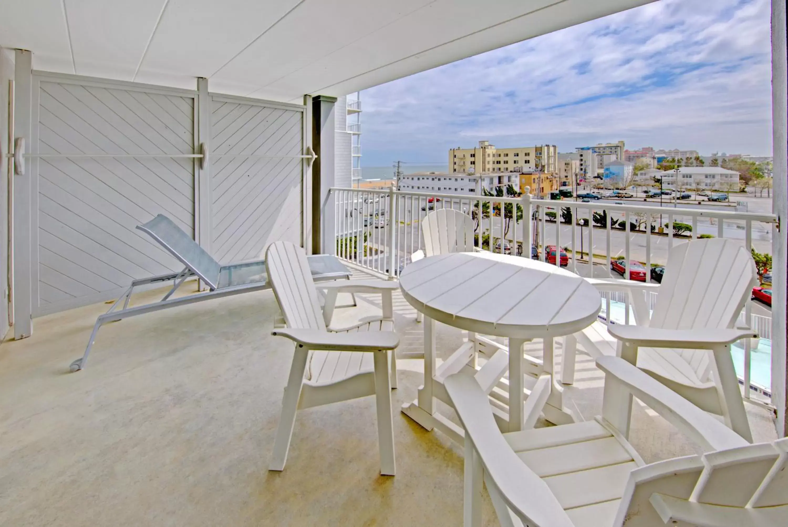 Patio in Commander Hotel & Suites