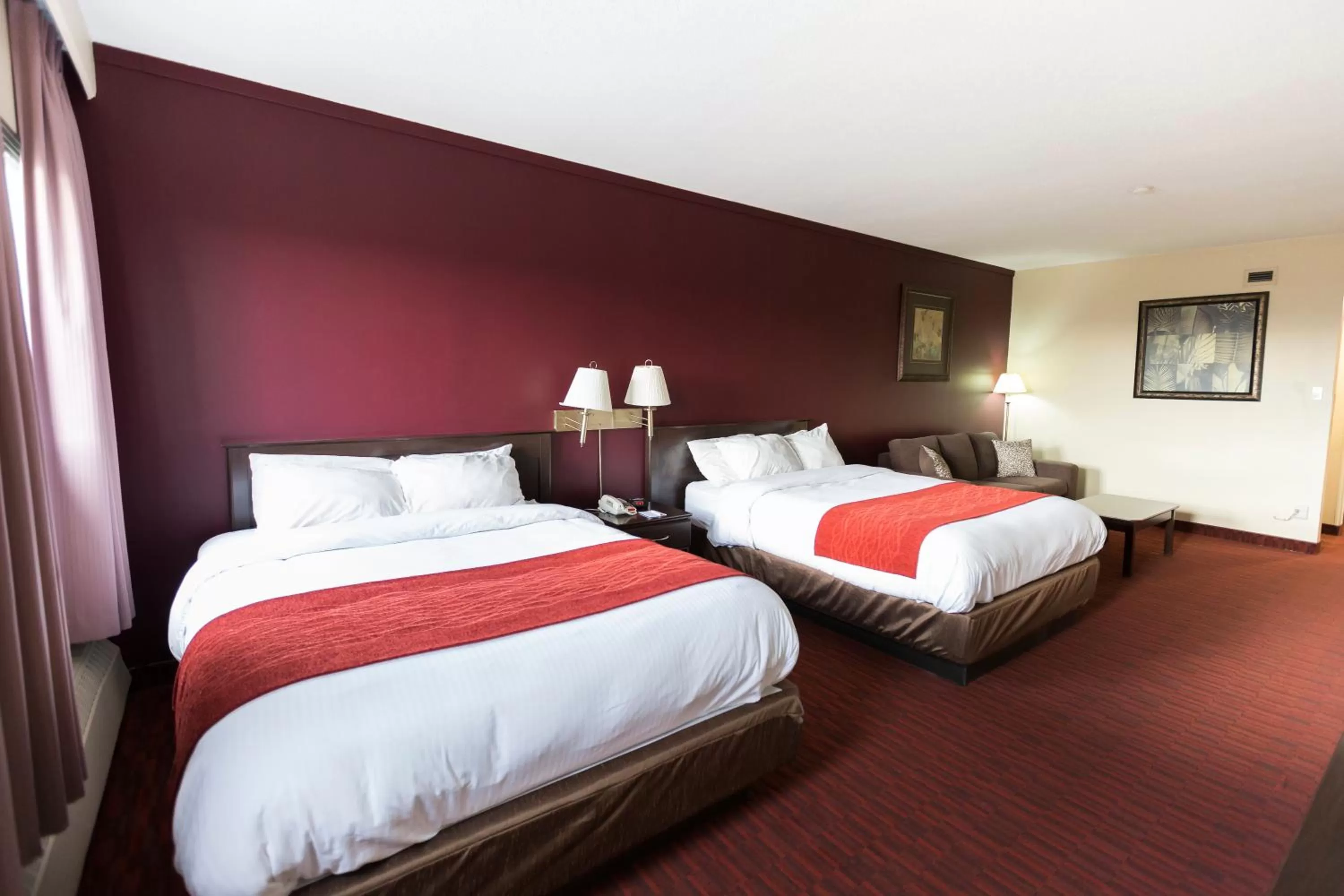 Bed in Argyll Plaza Hotel