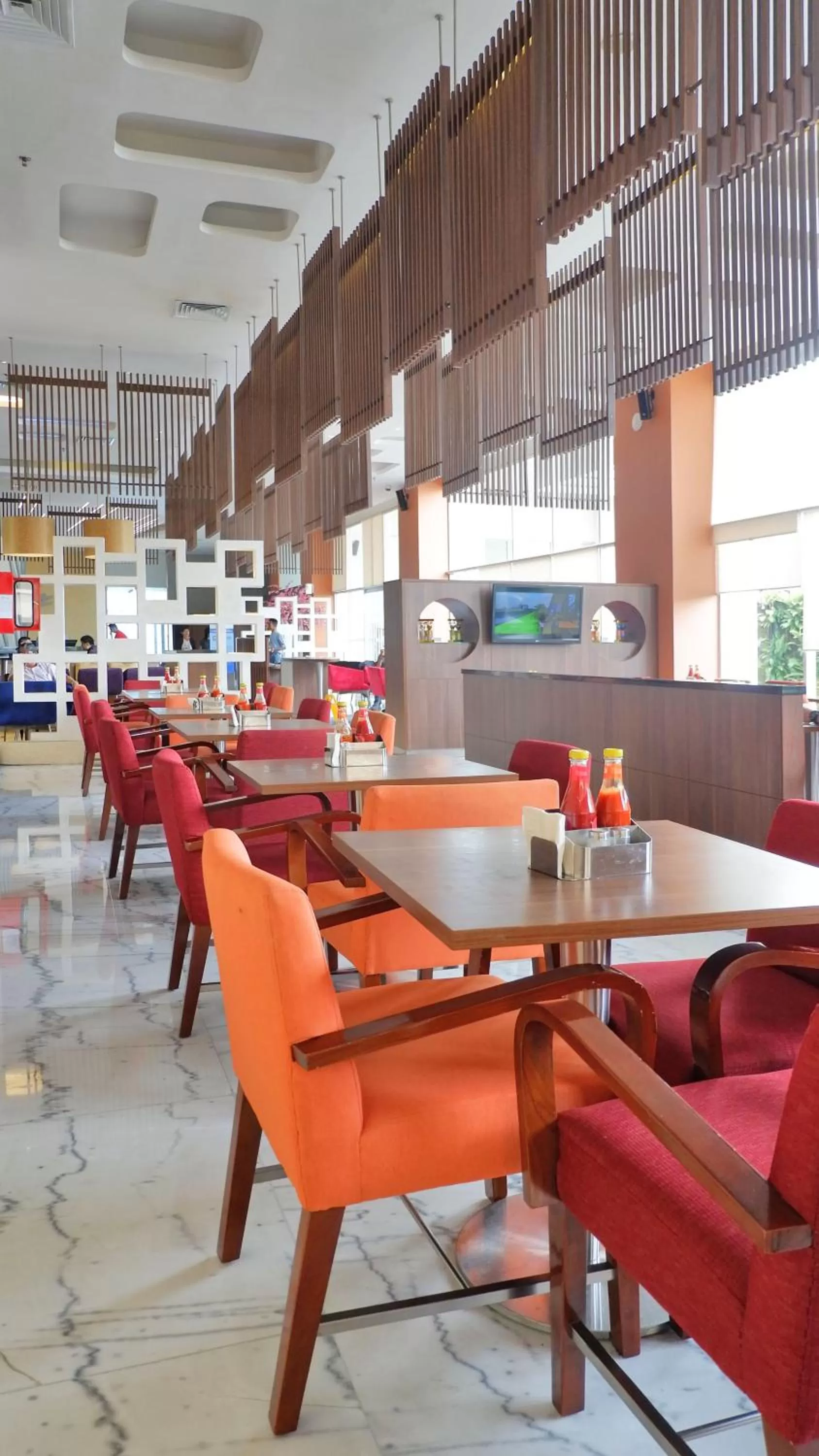 Restaurant/places to eat in Holiday Inn Express Jakarta Pluit Citygate by IHG