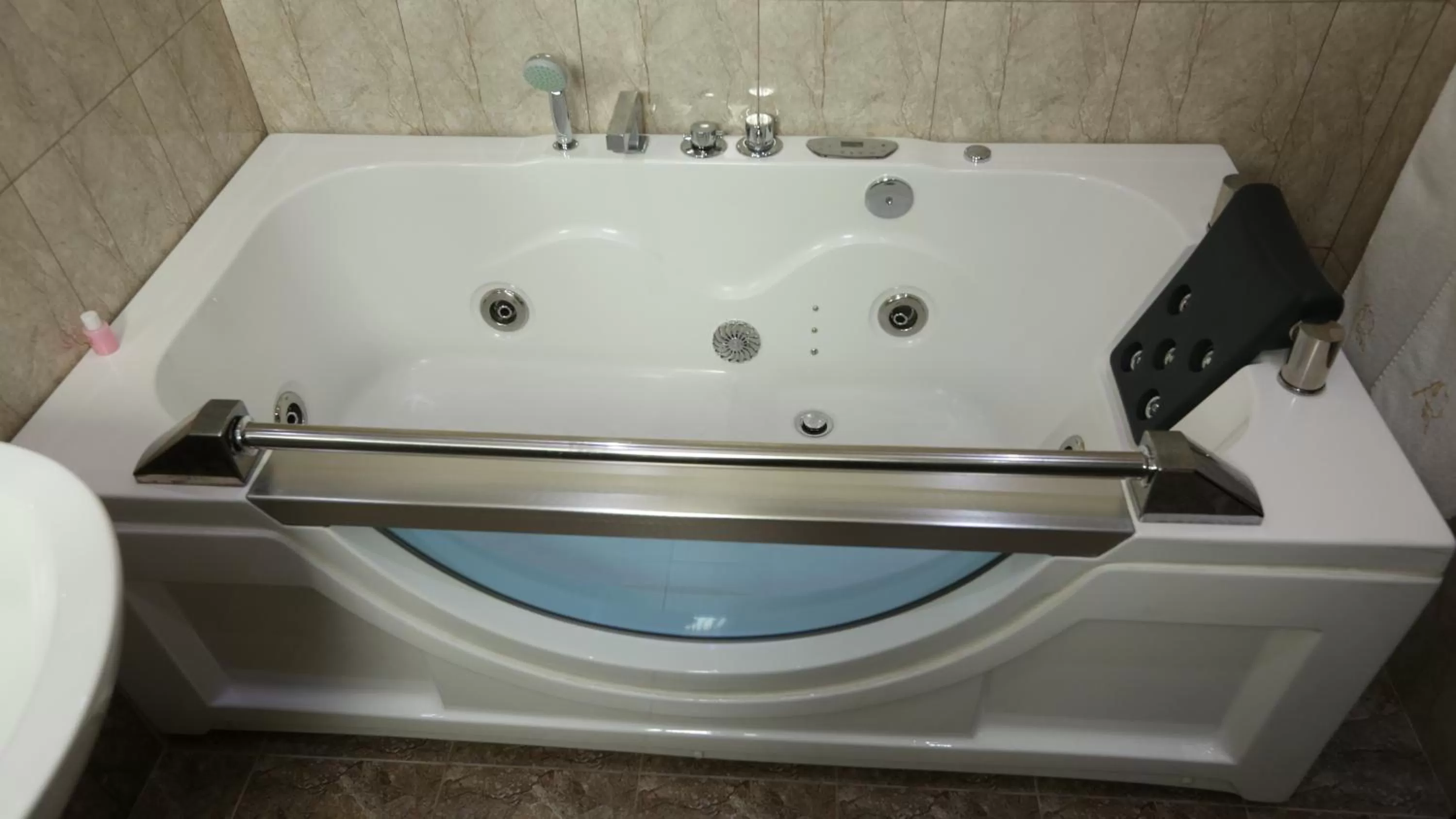 Bathroom in Avan Plaza Hotel