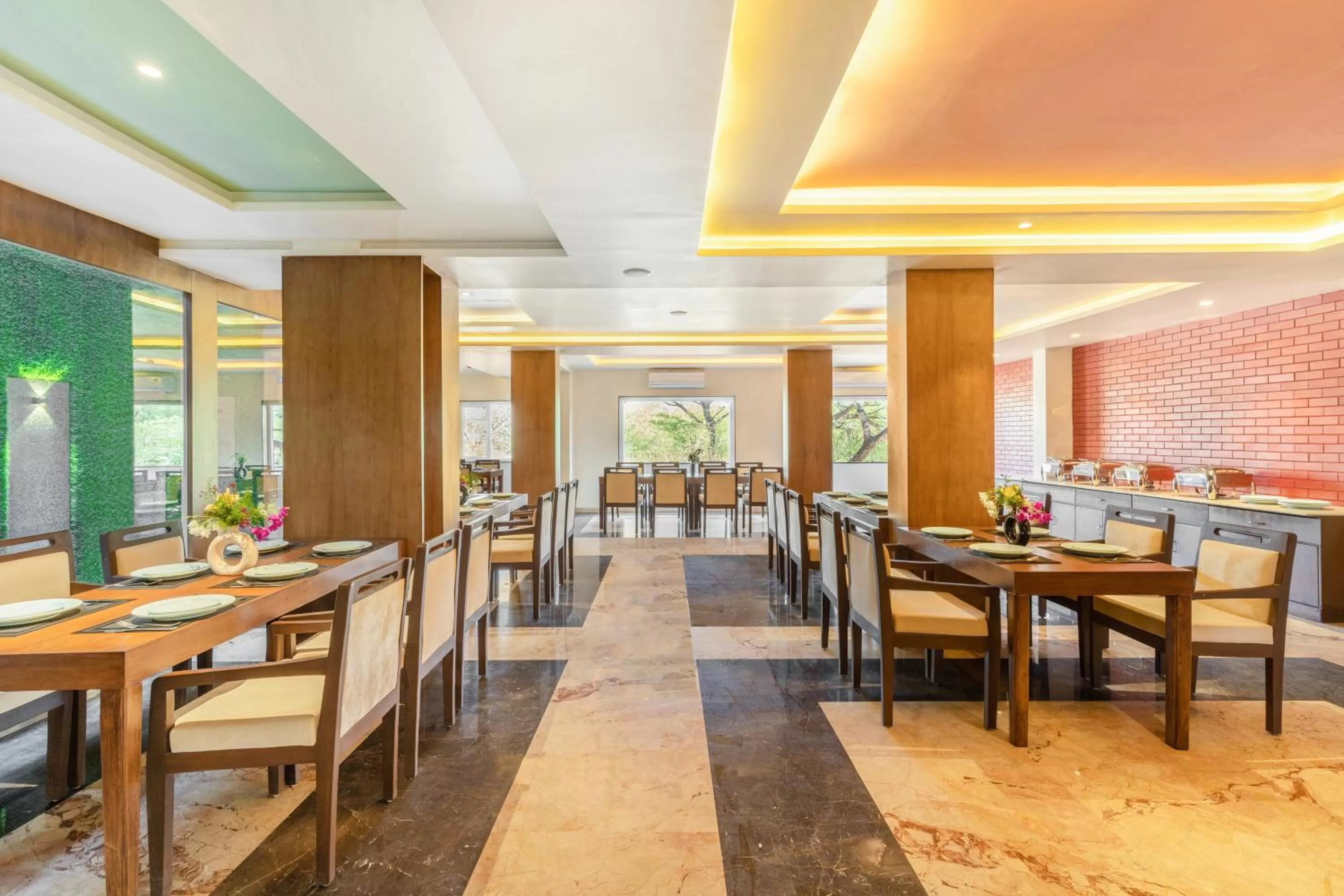 Restaurant/Places to Eat in Seasons A Boutique Hotel