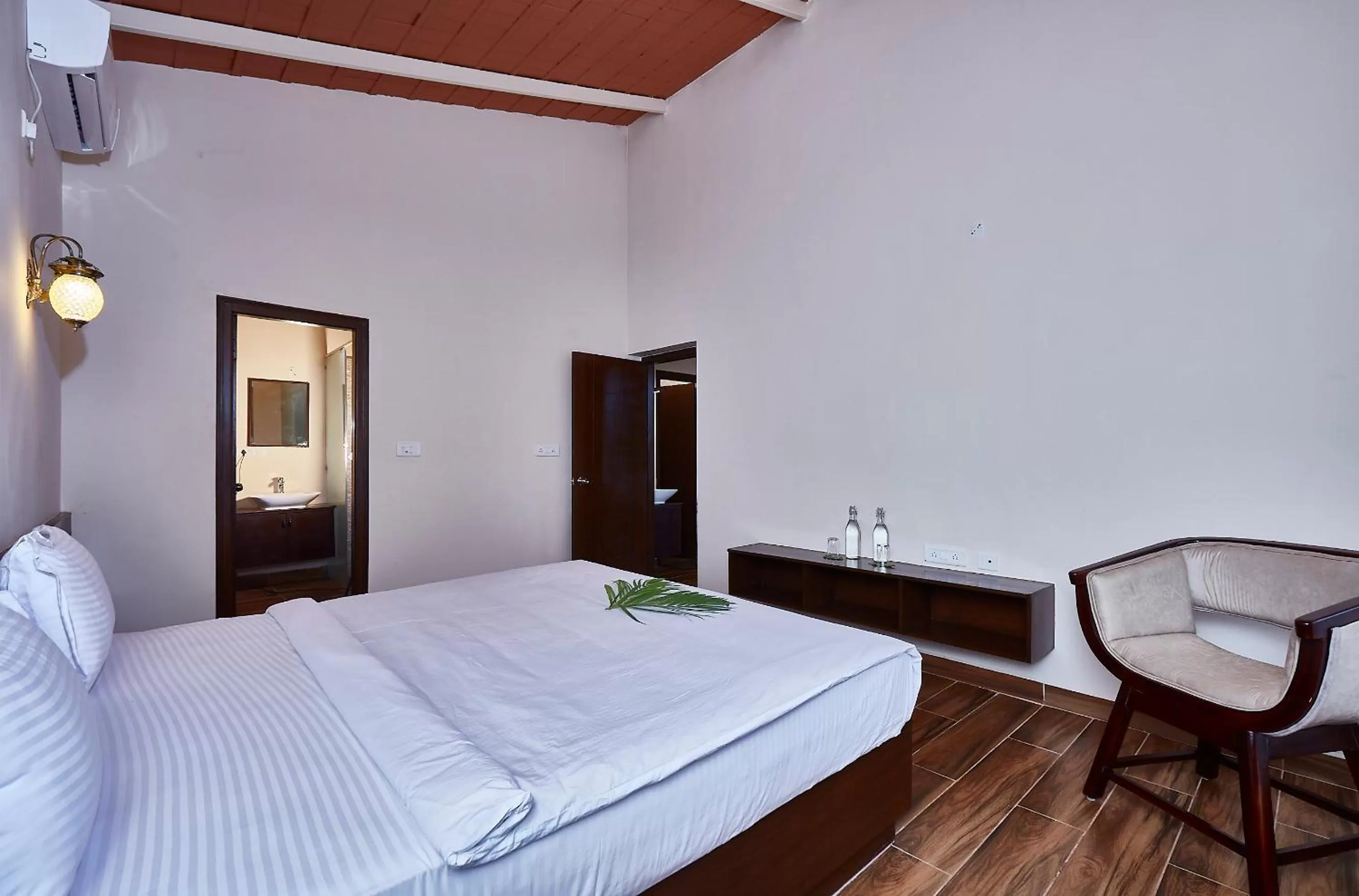 Bathroom, Bed in Sixth Element