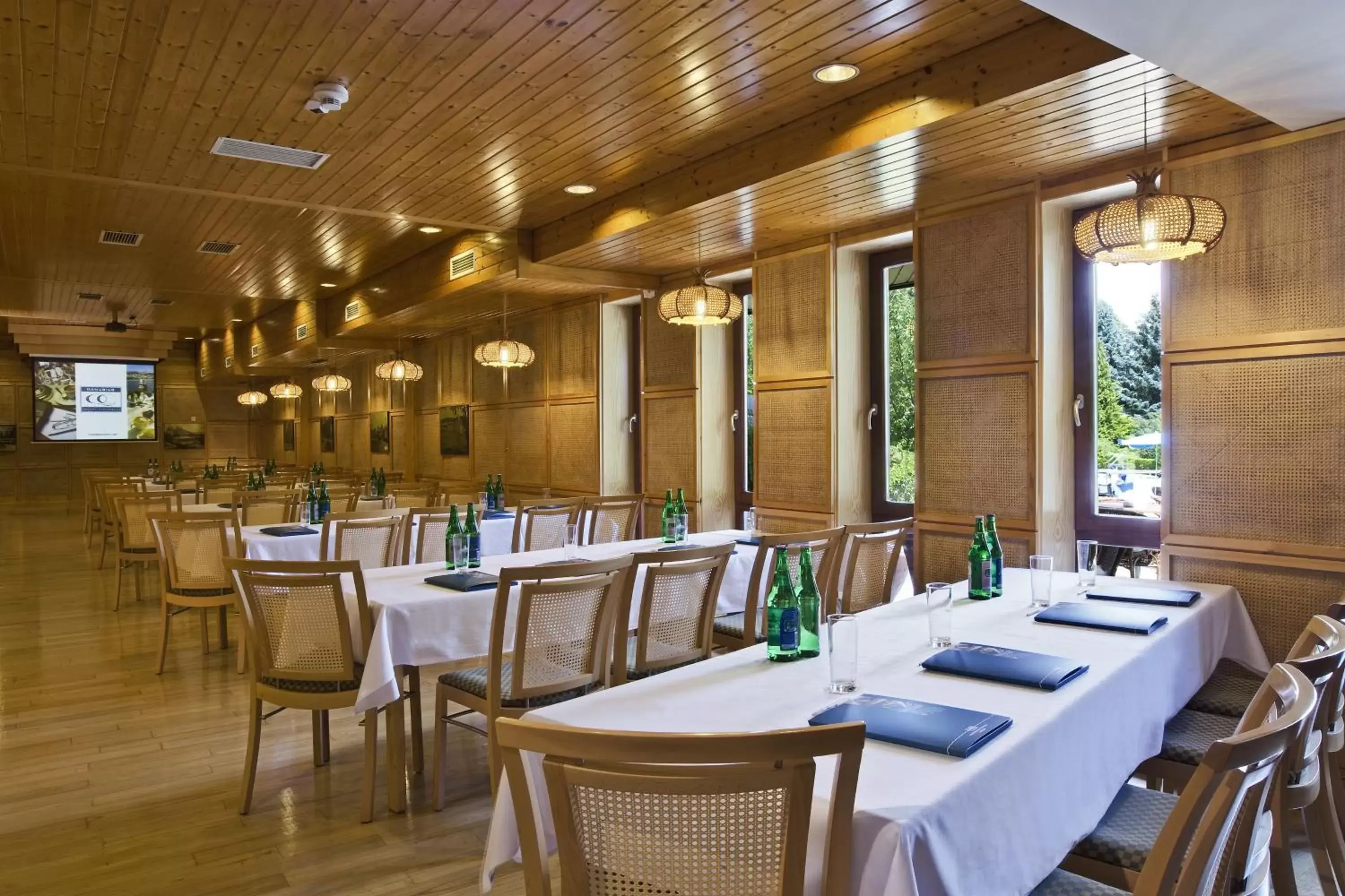 Restaurant/Places to Eat in Ensana Thermal Aqua