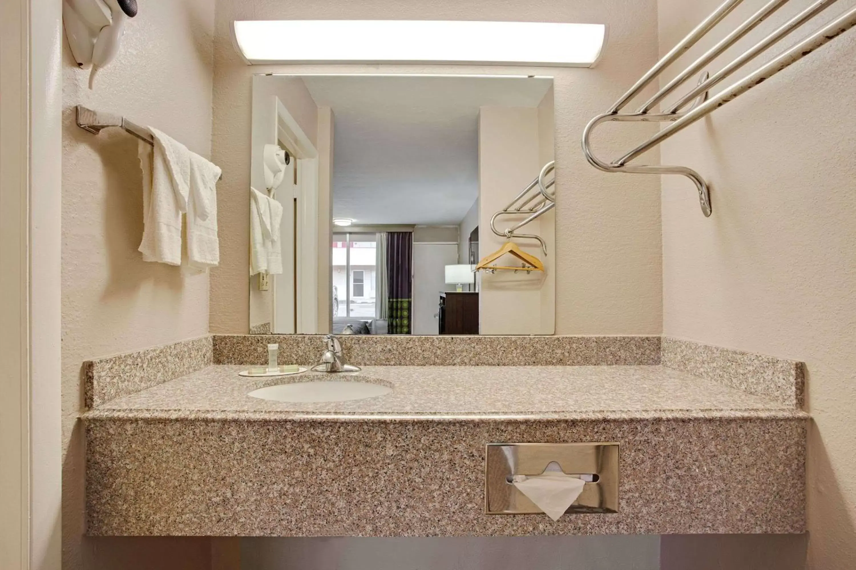 On site in Super 8 by Wyndham Oklahoma/Frontier City On site in Super 8 by Wyndham Oklahoma/Frontier City