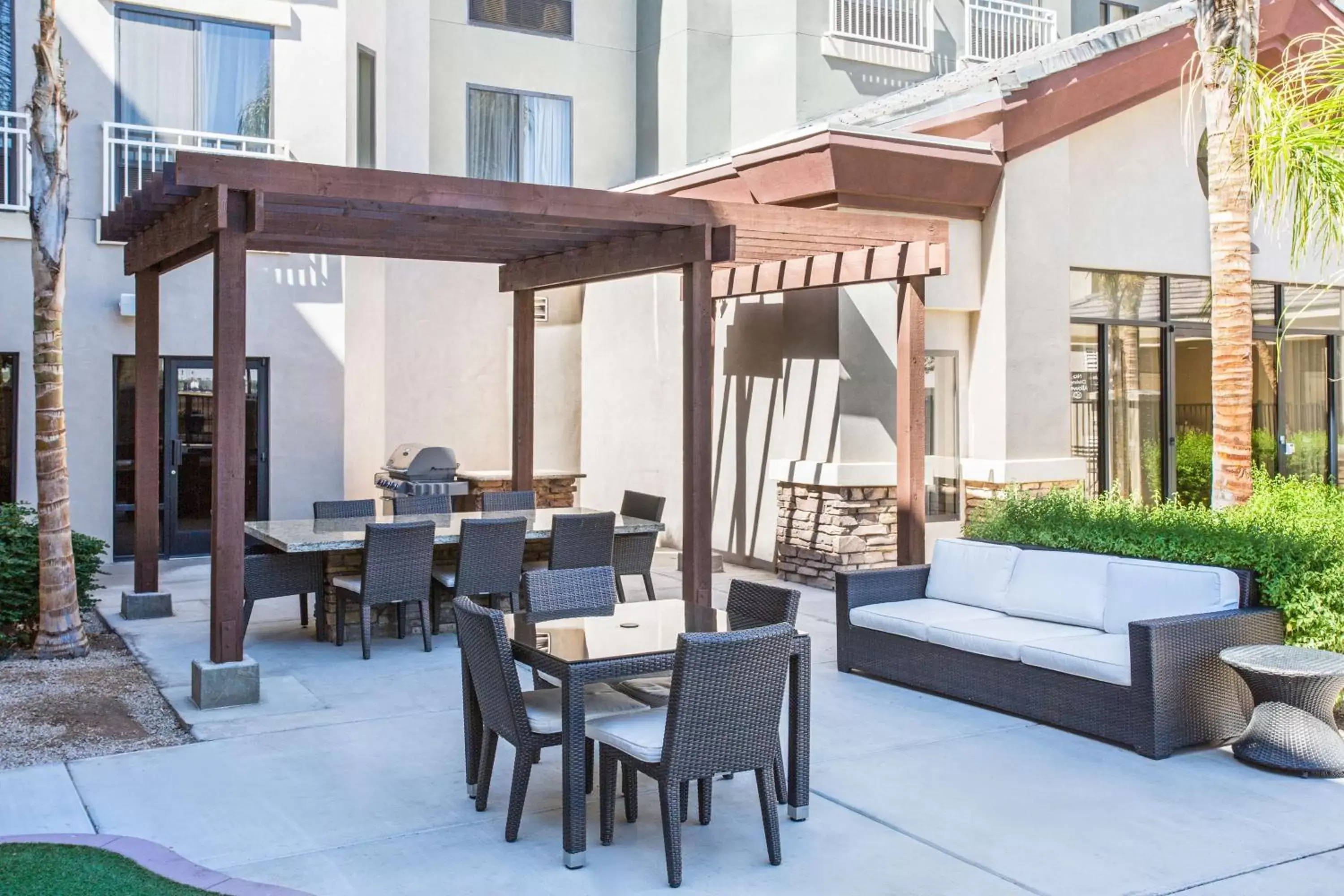 Patio, Restaurant/Places to Eat in Homewood Suites by Hilton Phoenix-Avondale