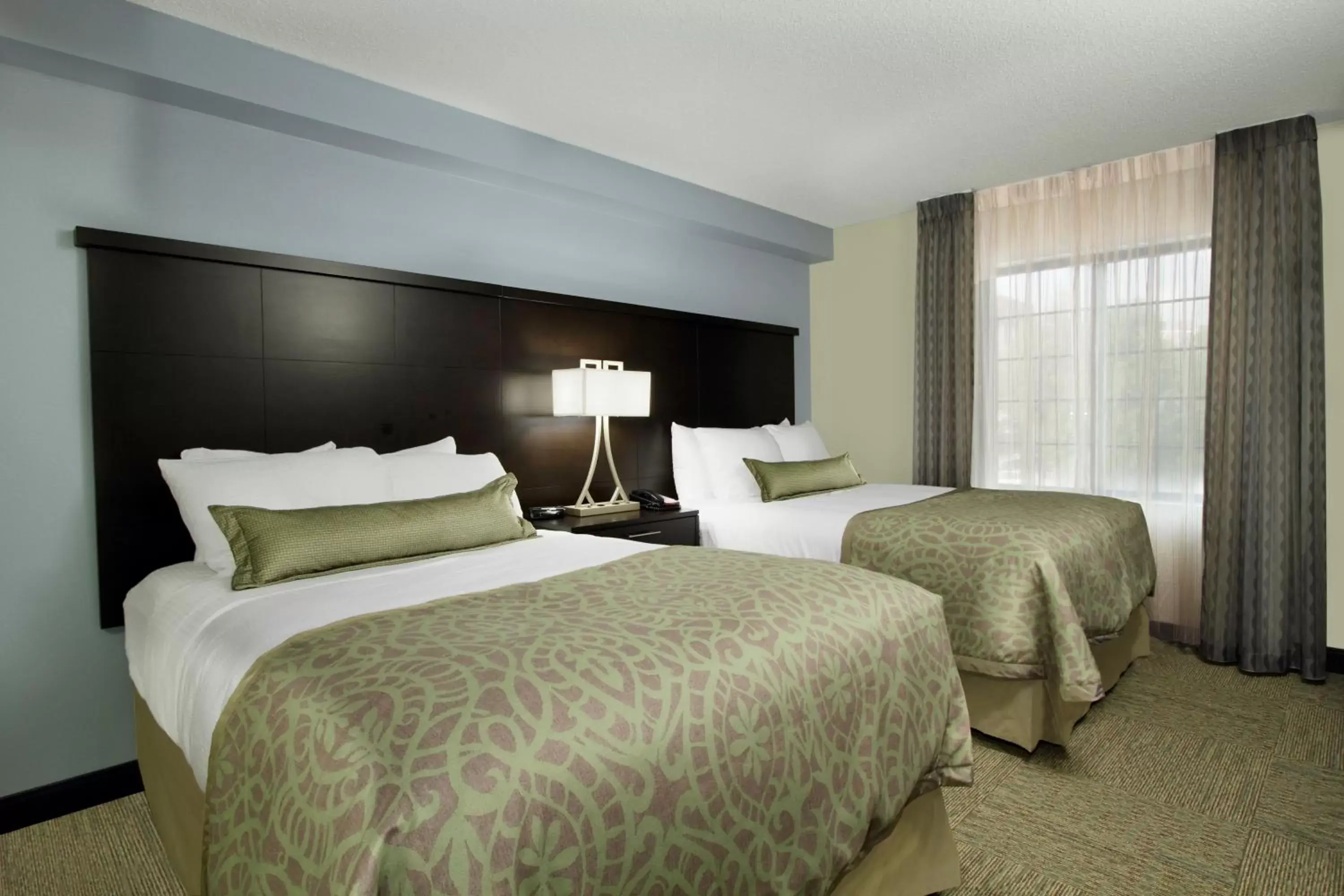 Photo of the whole room, Bed in Staybridge Suites Tysons - McLean, an IHG Hotel