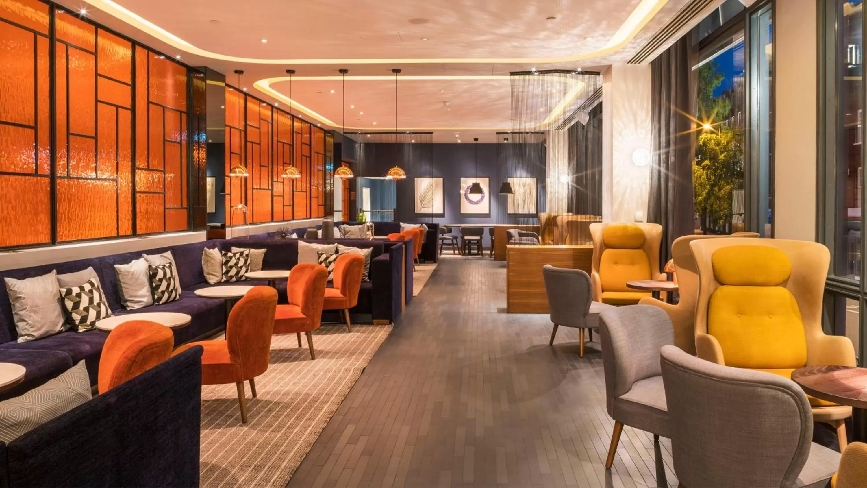 Lounge or bar, Lounge/Bar in Crowne Plaza London Kings Cross, an IHG Hotel