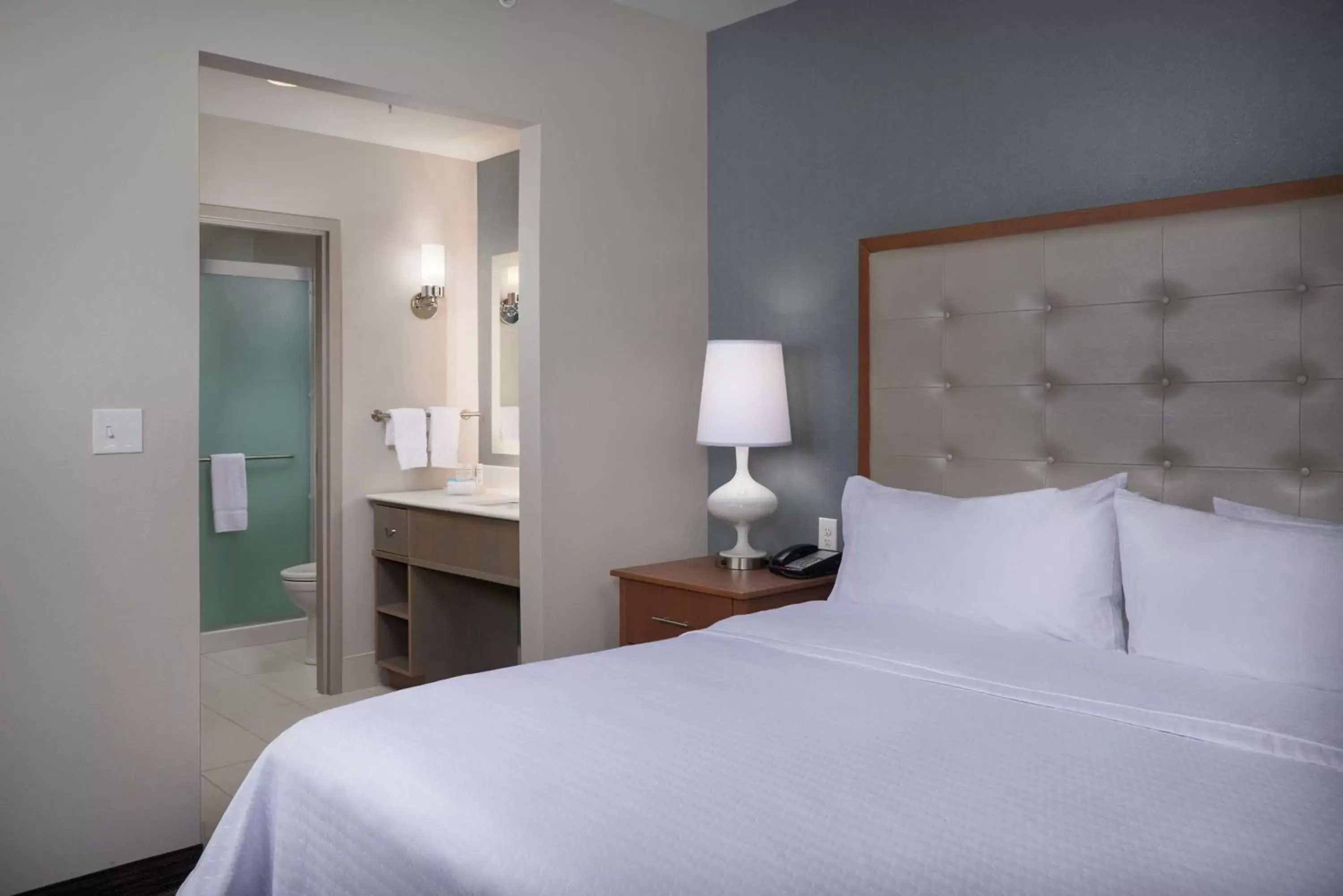 Bed in Homewood Suites By Hilton Cincinnati Midtown