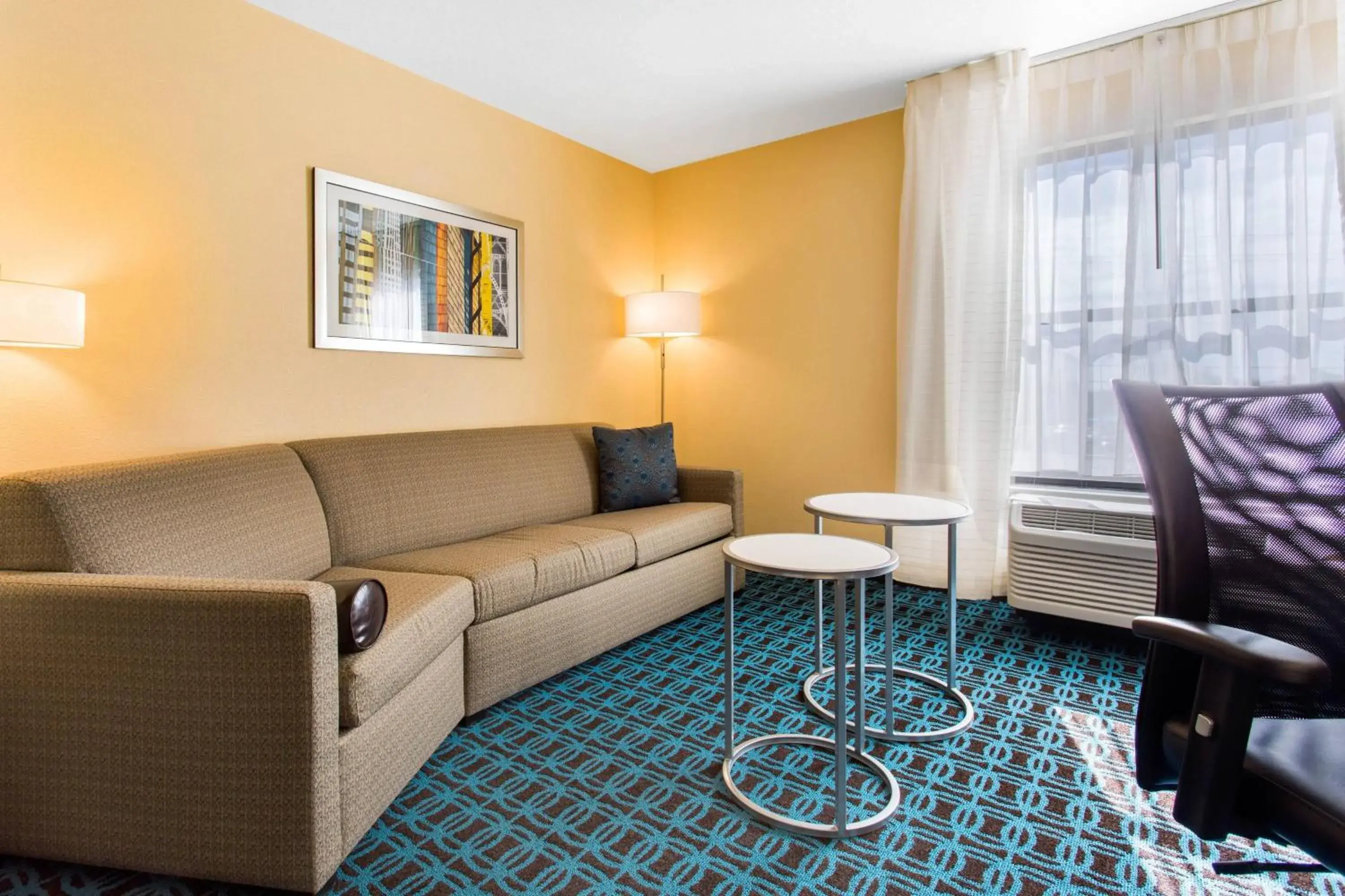 Living room, Seating Area in Fairfield Inn & Suites by Marriott Santa Fe